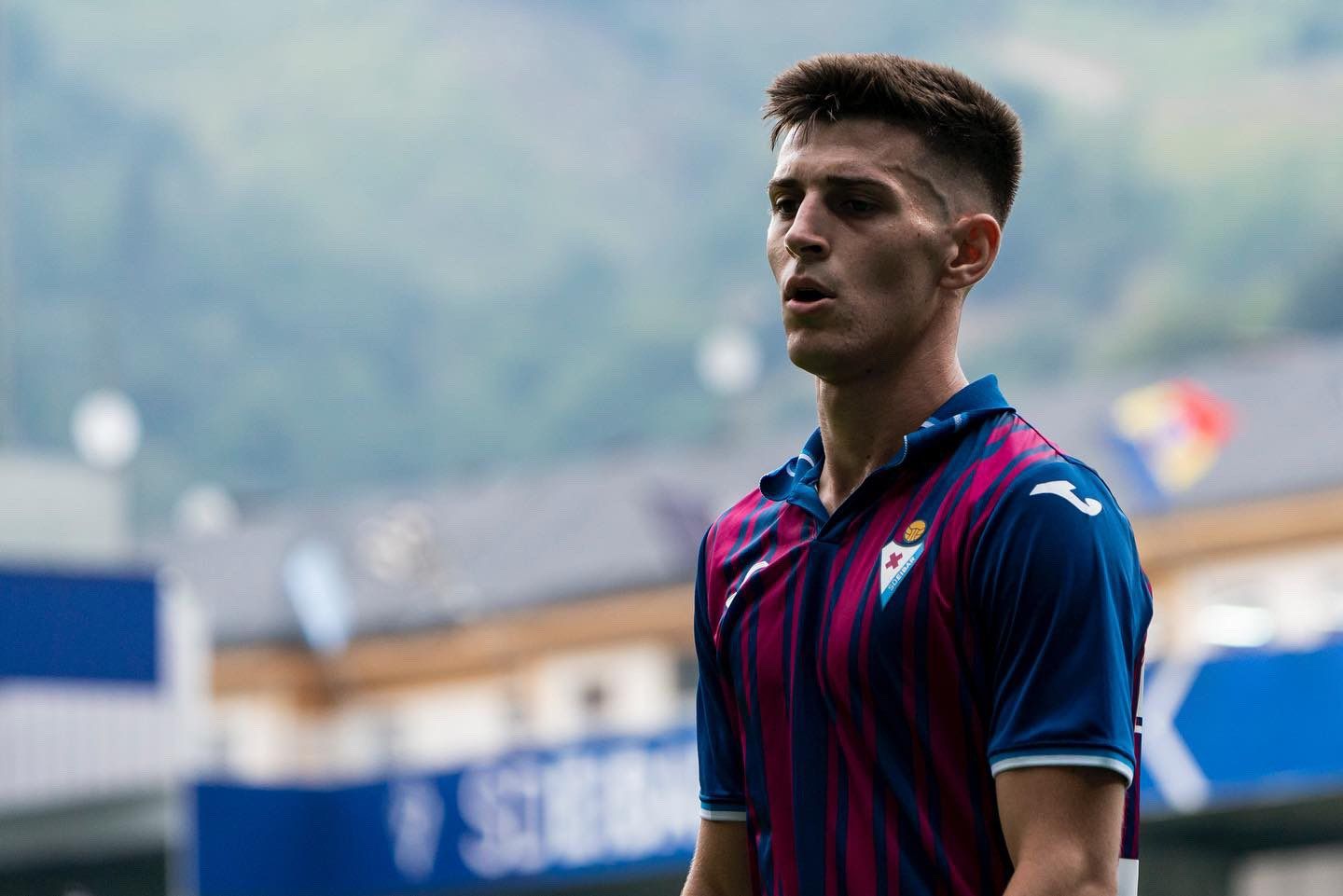  El lateral Imanol García de Albéniz juega como cedido en la SD Eibar.