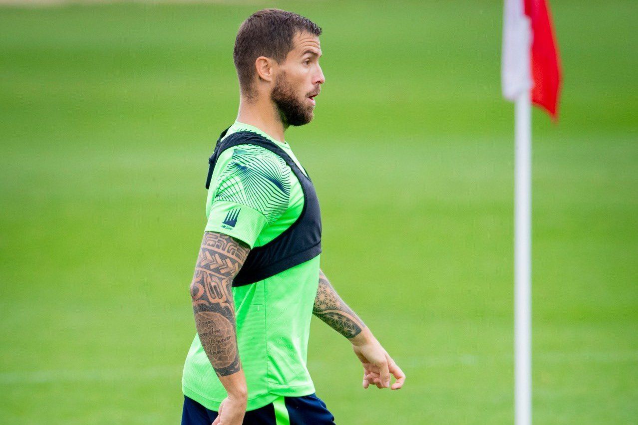 Conducción del central Iñigo Martínez en Lezama.