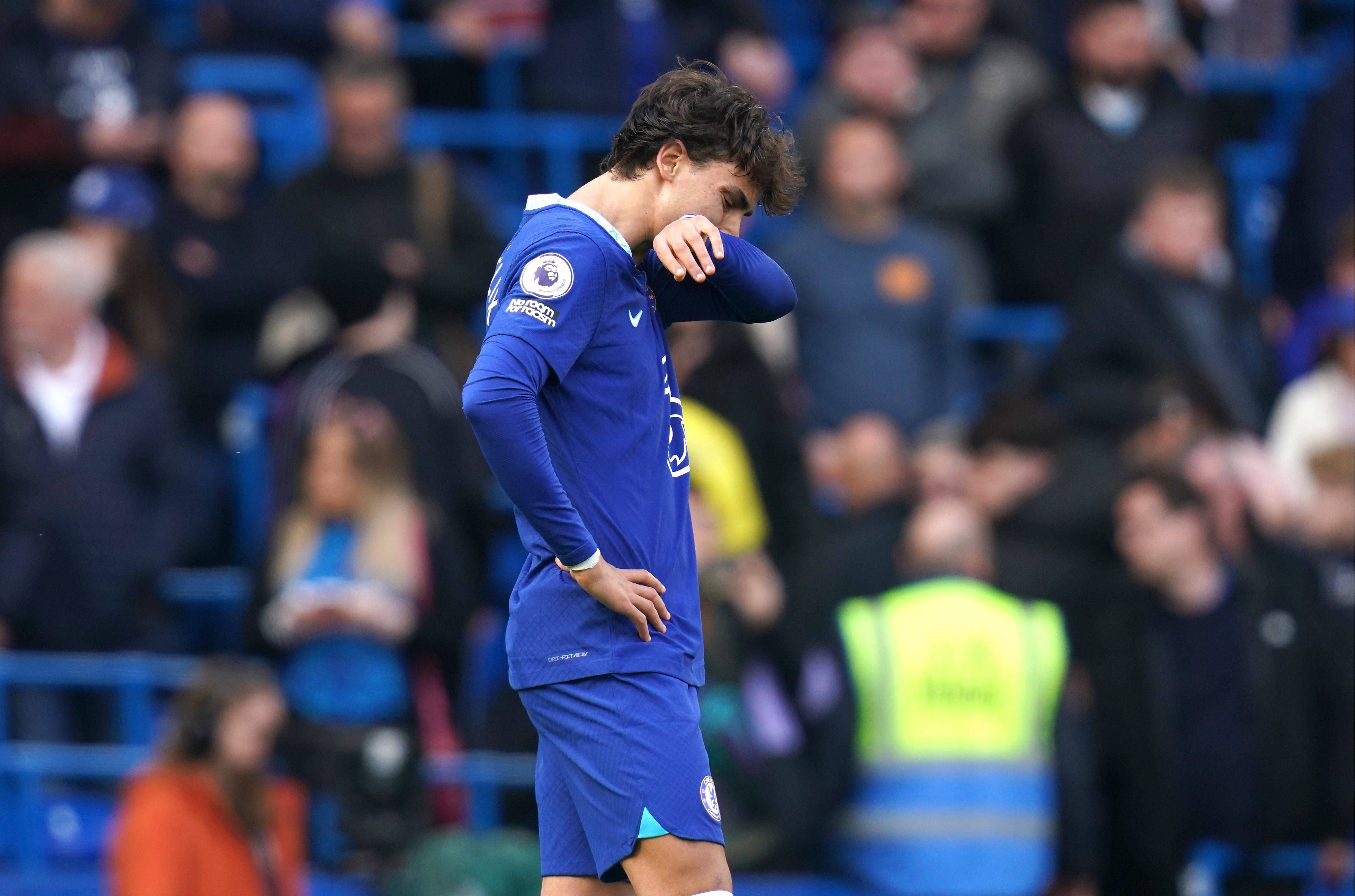 Joao Félix se lamenta en el Chelsea-Brighton.