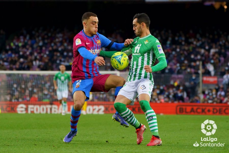  Juanmi en el Barcelona-Betis