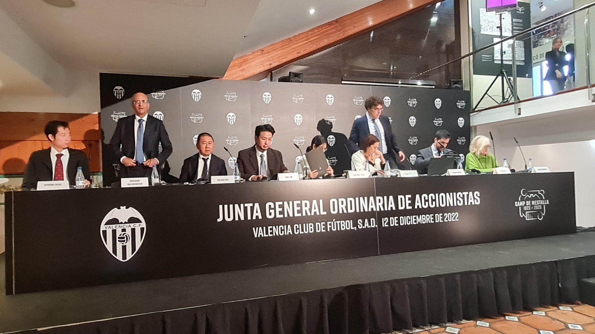  Junta General Accionistas Valencia CF con Kiat Lim