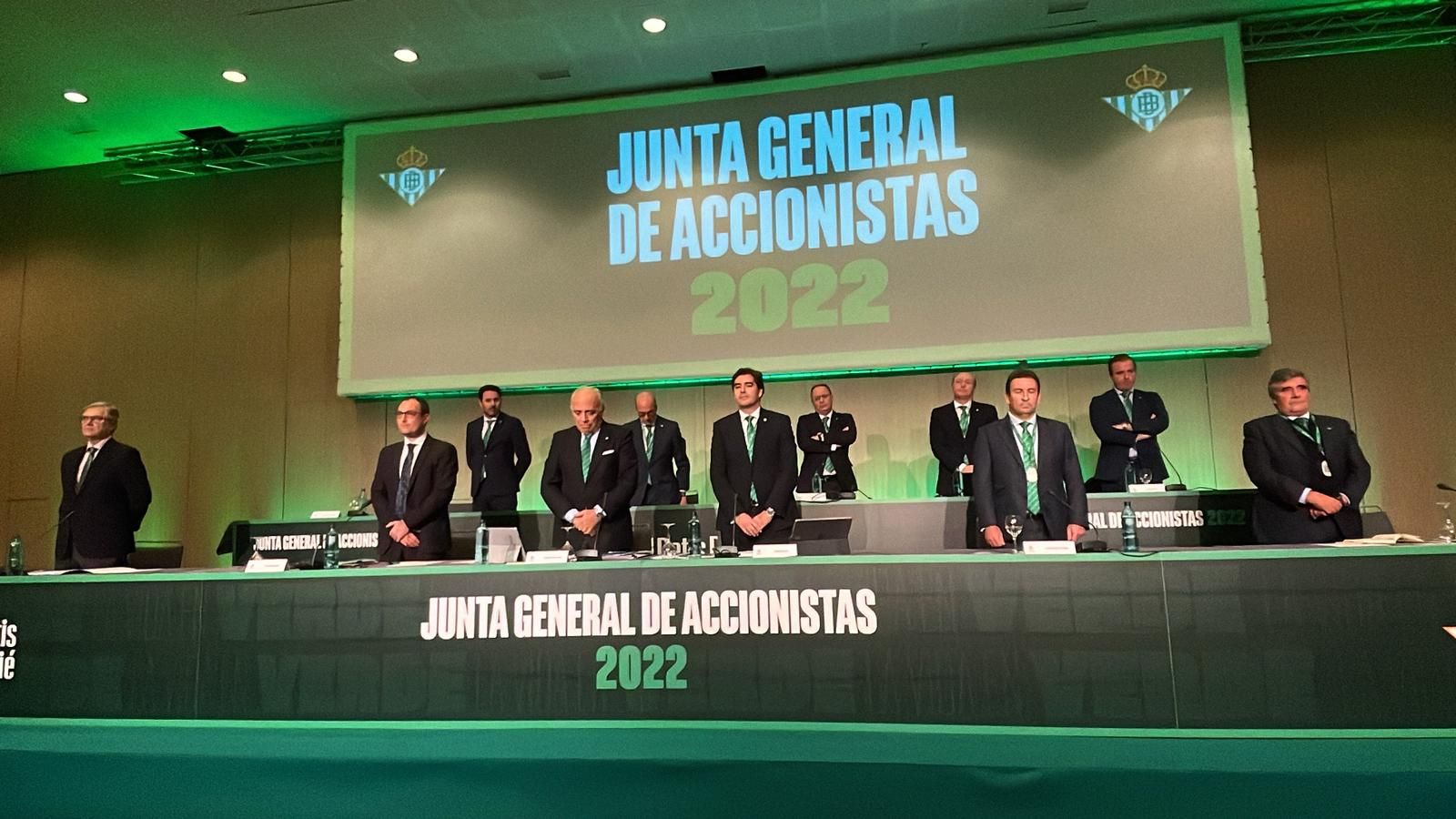 La mesa de la Junta de Accionistas del Betis 2022