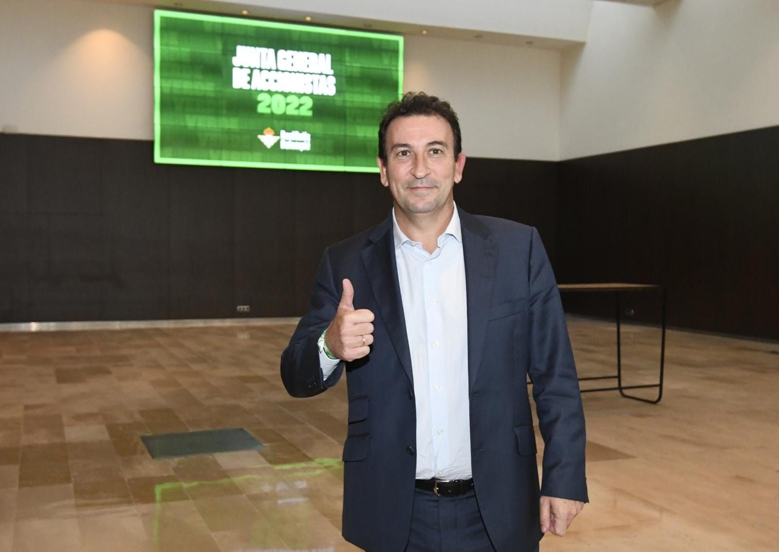  López Catalán, en la última Junta del Betis