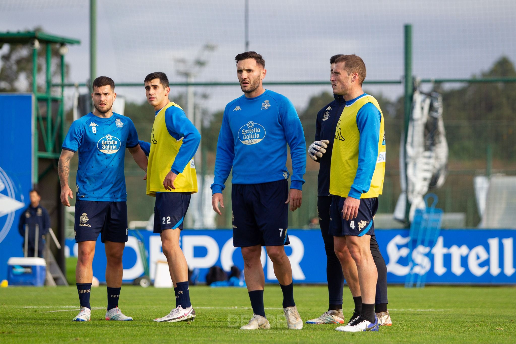 Lucas Pérez, jugador del Deportivo, en un entrenamiento en Abegondo