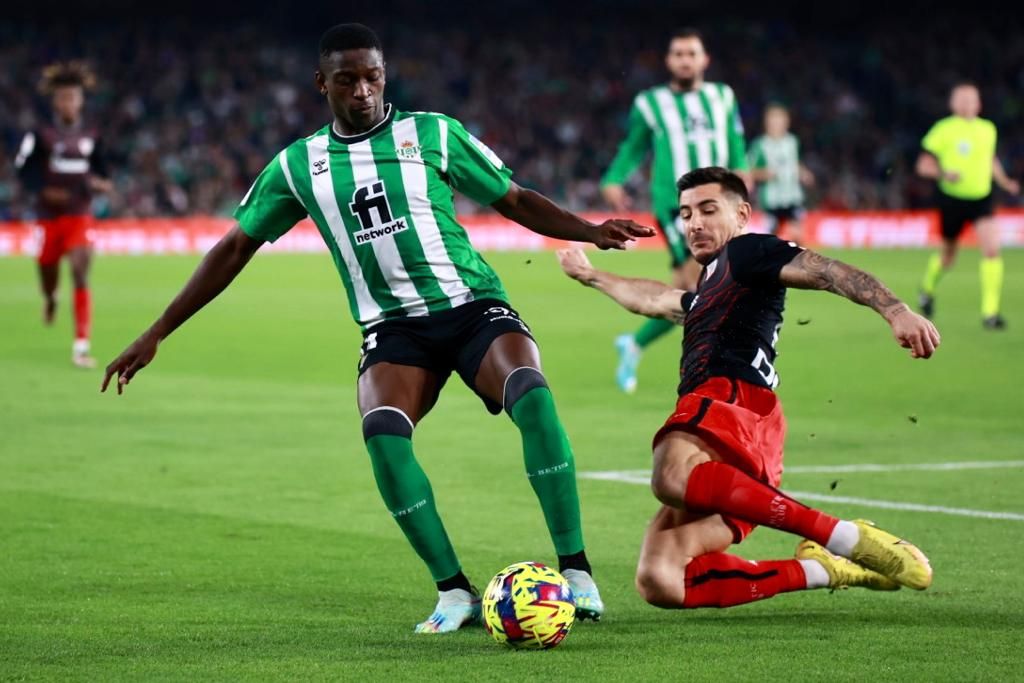 Luiz Henrique y Yuri, durante el Betis-Athletic.