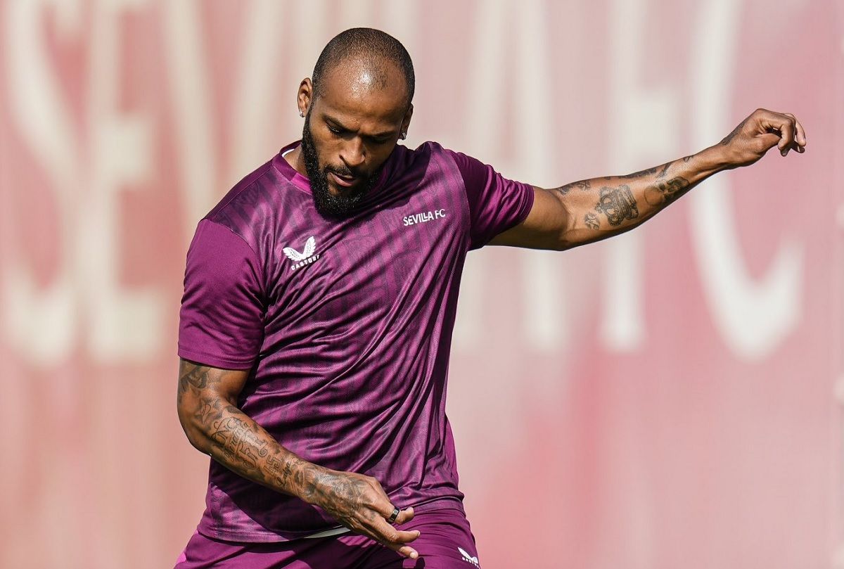 Marcao, en un entrenamiento del Sevilla.