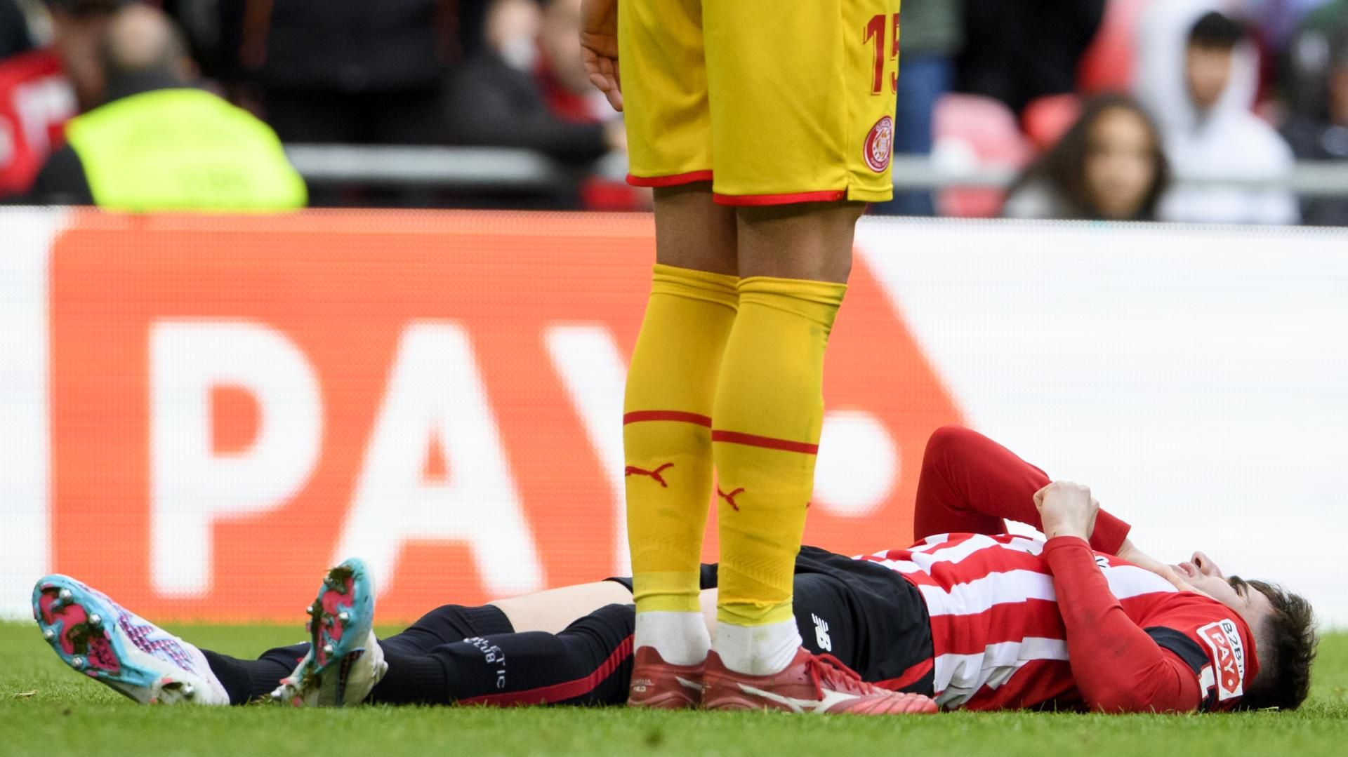  Jon Morcillo se rompió la clavícula ante el Girona en San Mamés.