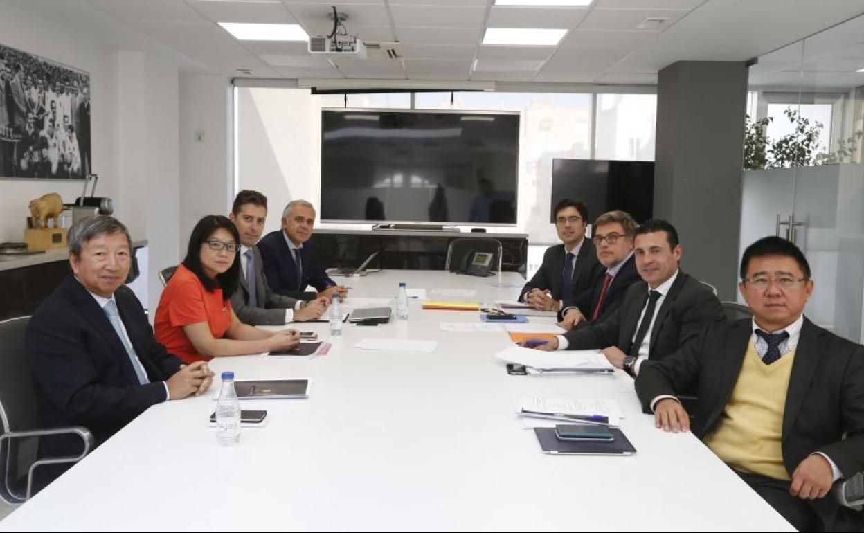 Una reunión del Consejo de Administración celebrada en València en tiempos de Salvo de presidente