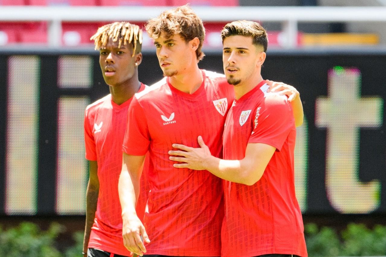 Nico Williams, Hugo Rincón y Nico Serrano, ante las Chivas en México.