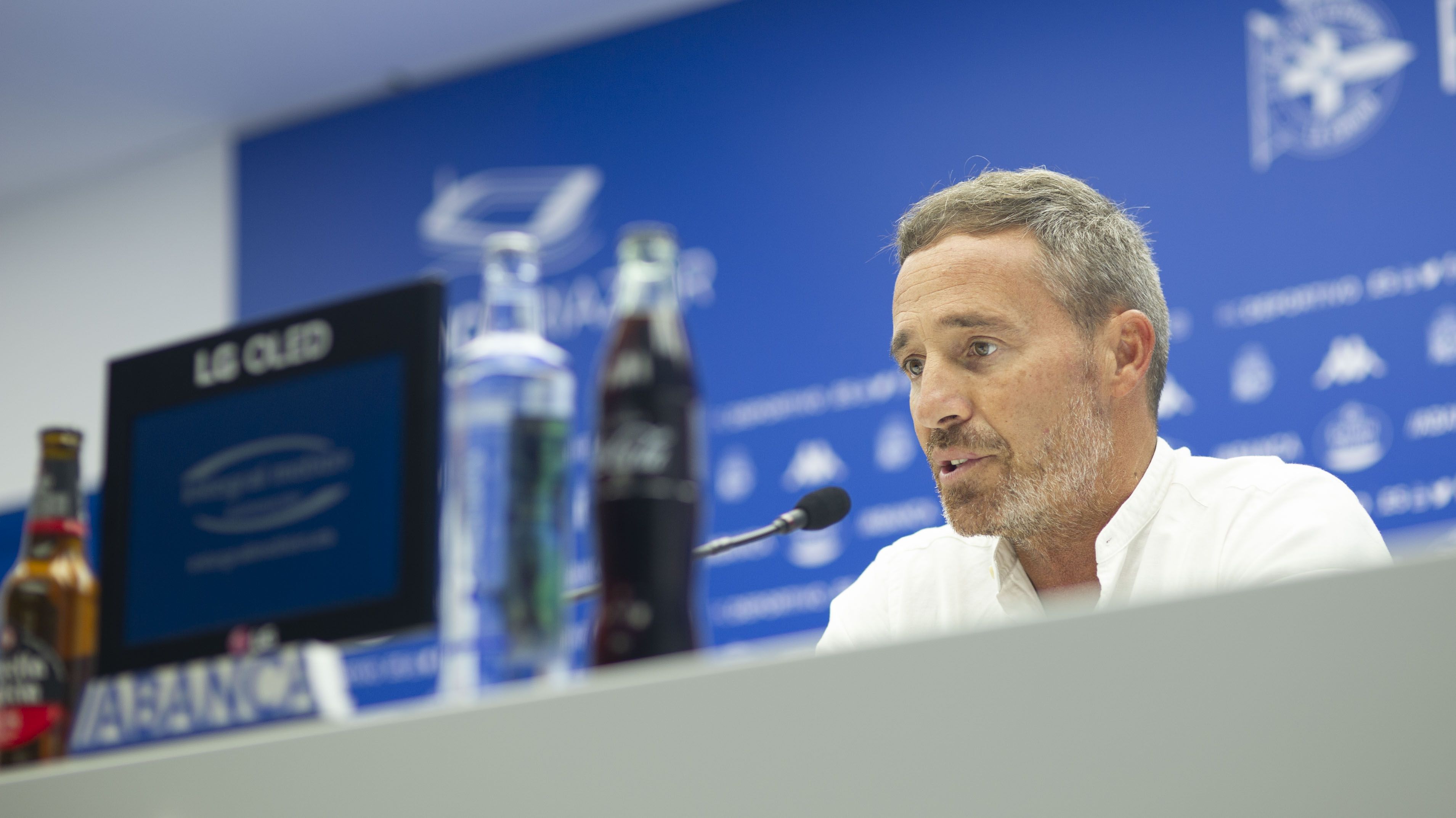 Óscar Cano, entrenador del Deportivo