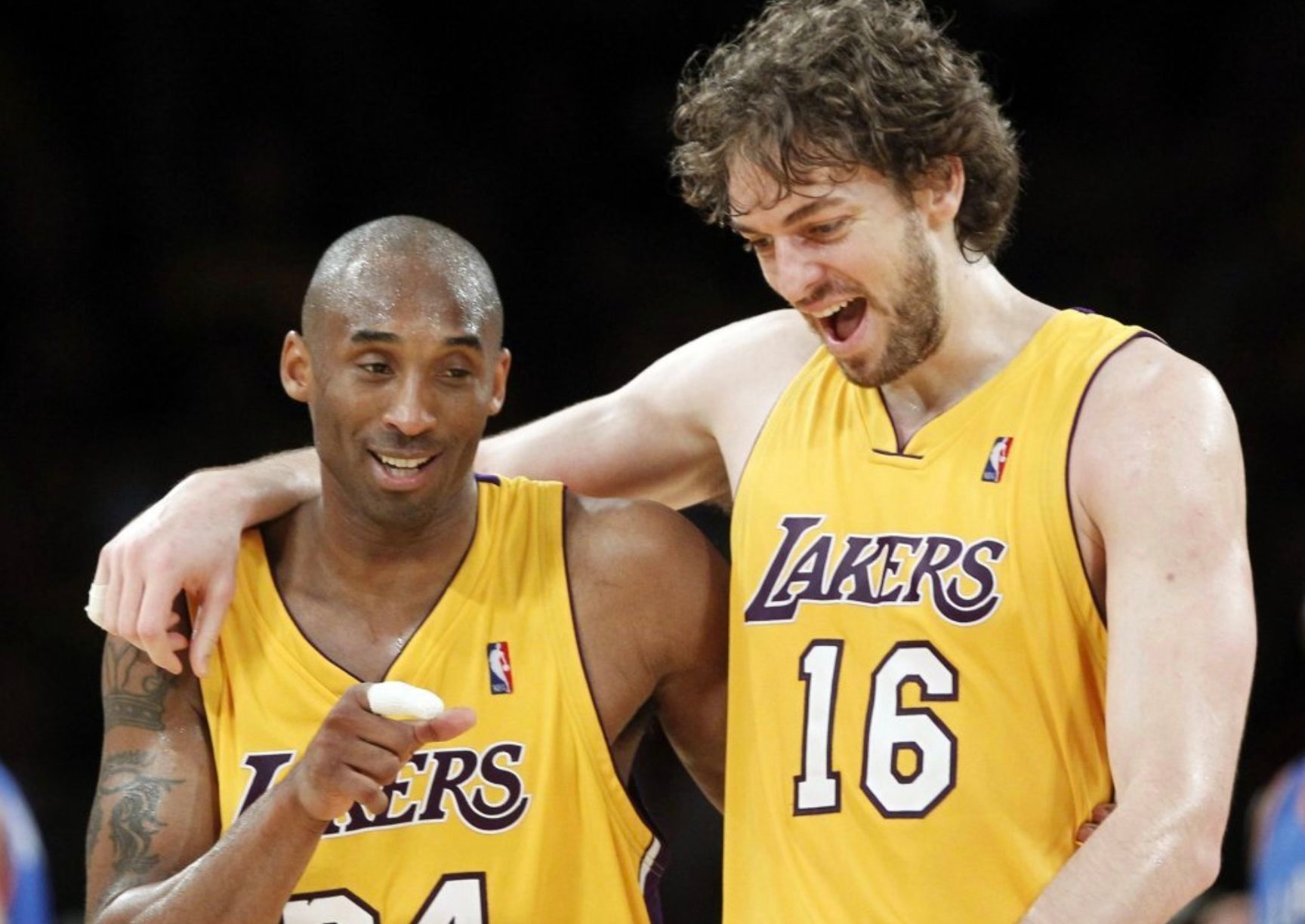  Kobe Bryant junto a Pau Gasol durante su etapa en Los Ángeles Lakers.