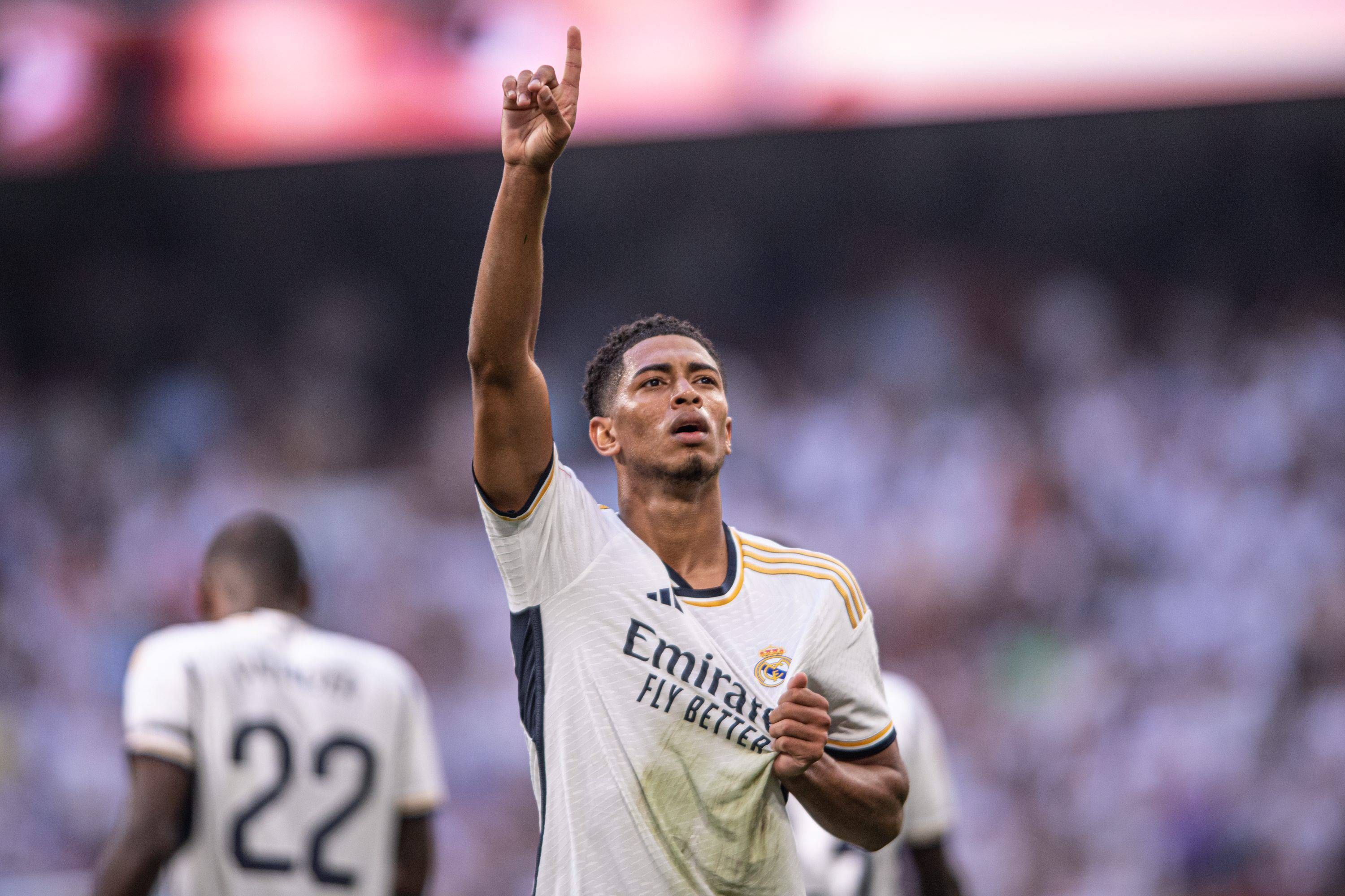 Jude Bellingham celebra uno de sus goles en el Real Madrid-Osasuna.