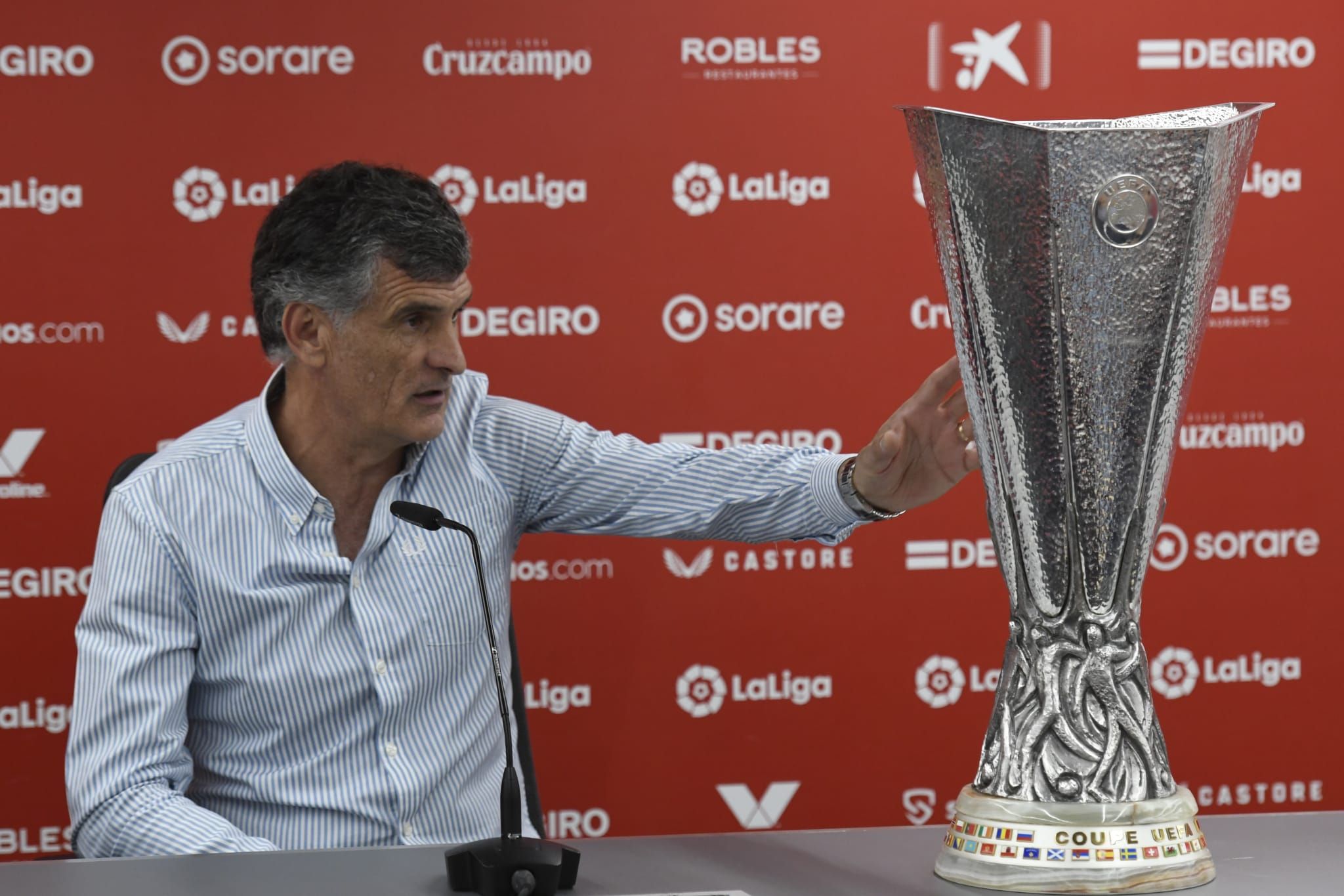  José Luis Mendilibar, en la rueda de prensa sobre su renovación.