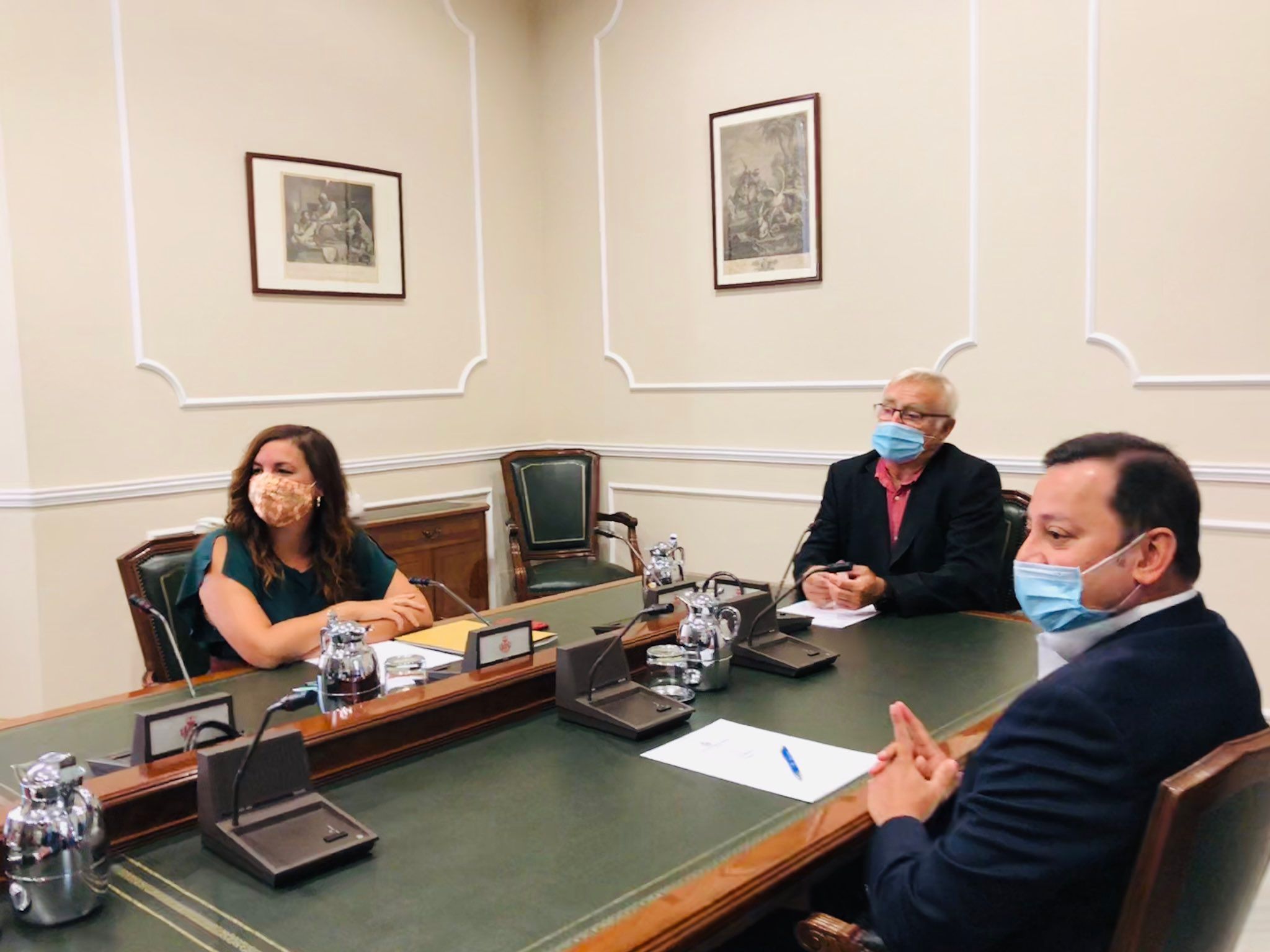 Reunión Anil Murthy, Joan Ribó y Sandra Gómez por el Nuevo Estadio