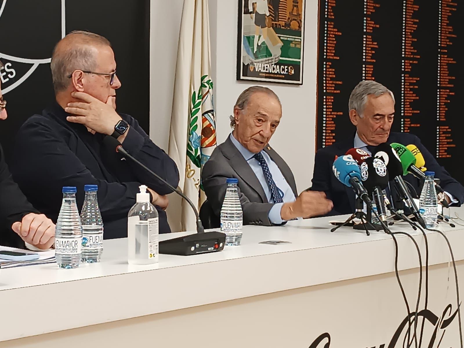  Rueda de prensa de 'De Torino a Mestalla' para repasar las acciones contra Peter Lm.