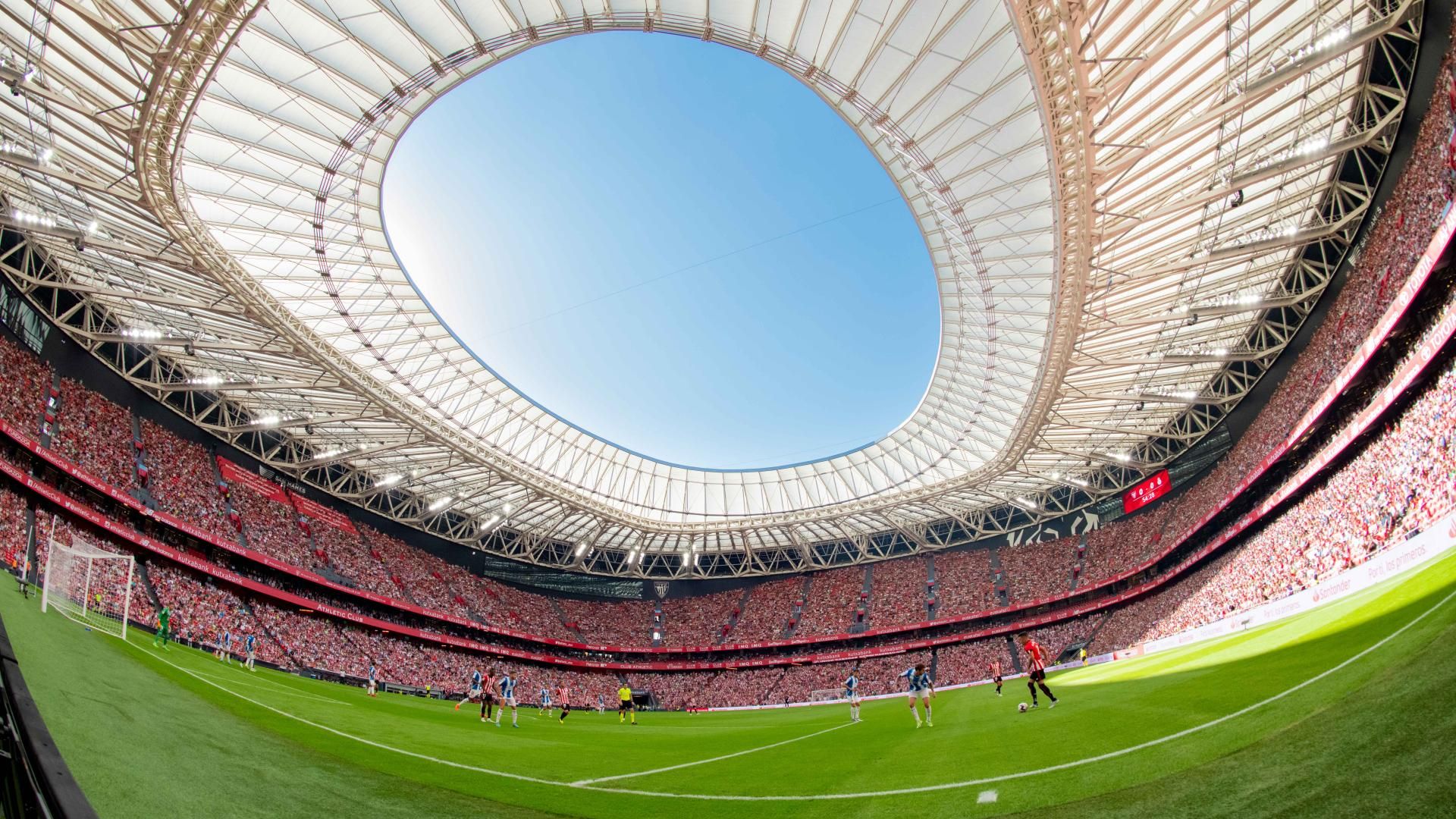  Bonito plano de San Mamés en un partido ante el RCD Espanyol.