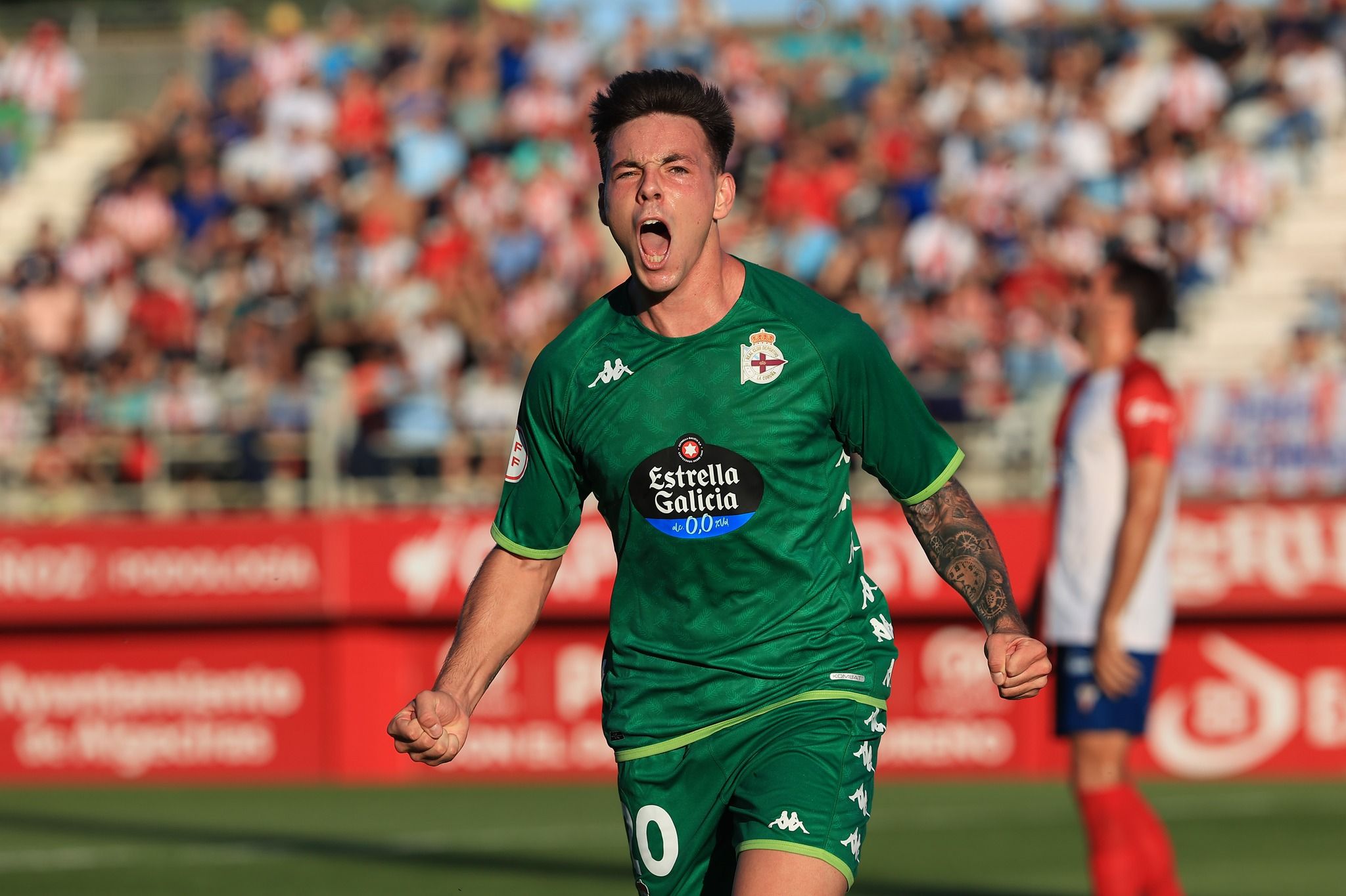 Max Svensson vuelve a ser titular, no lo hacía desde el 12 de febrero ante la UD Sanse