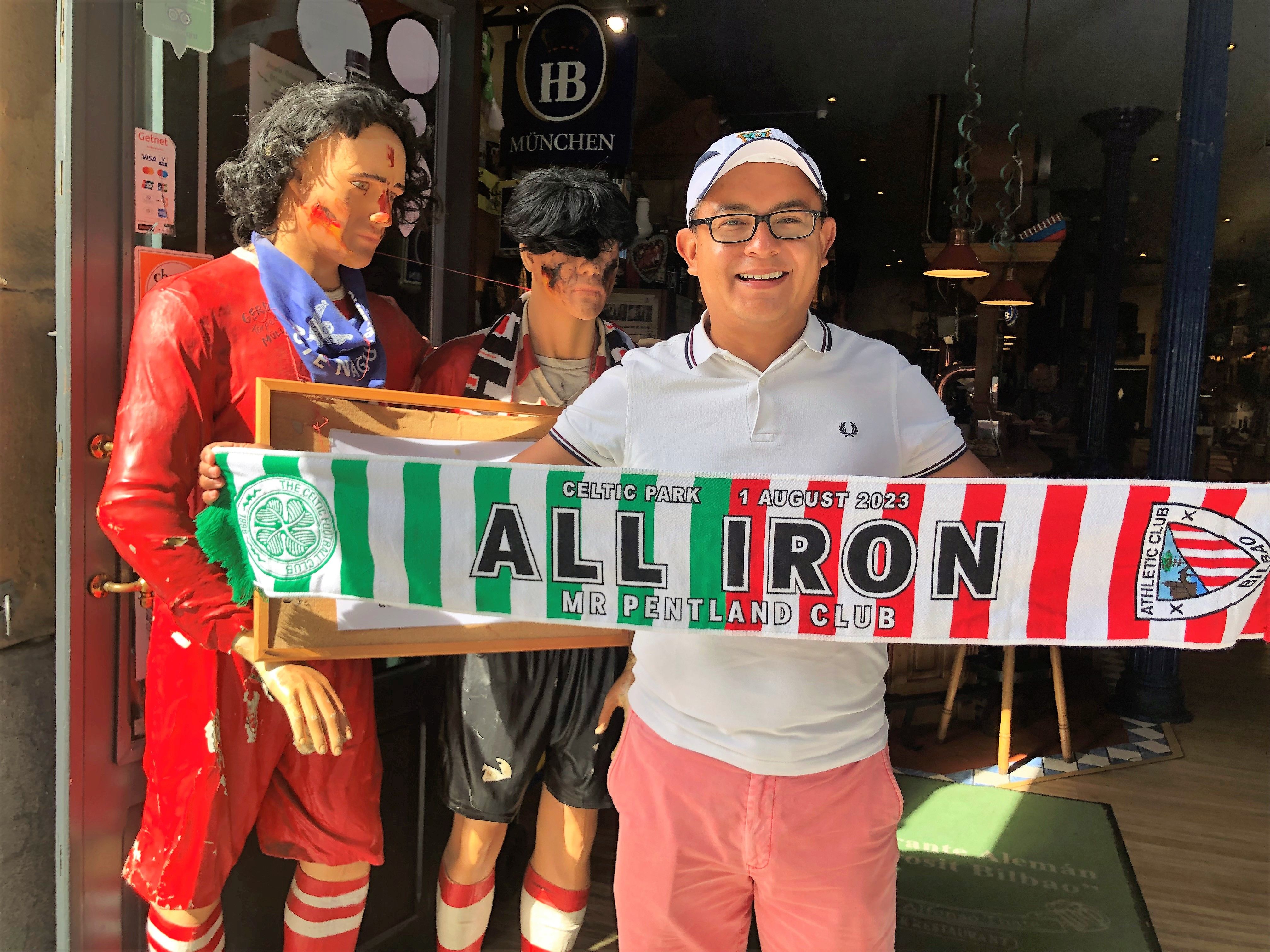  'Txabita' Atxa, de la peña Mr. Pentland del Athletic Club, en el Ein Prosit! de los Thate.