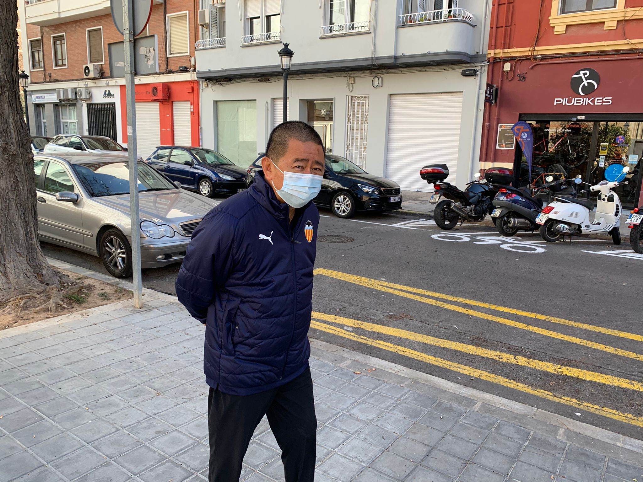  Kim Koh está de vuelta: reunión en la cumbre a la vista. Ha venido junto a Layhoon