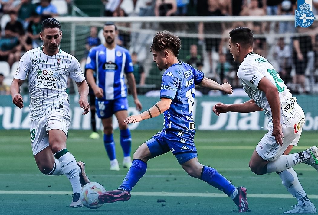  Mario Soriano ante el Córdoba