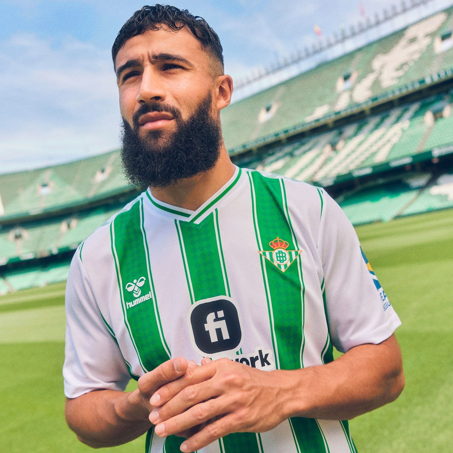  Fekir, con la nueva equipación del Betis.