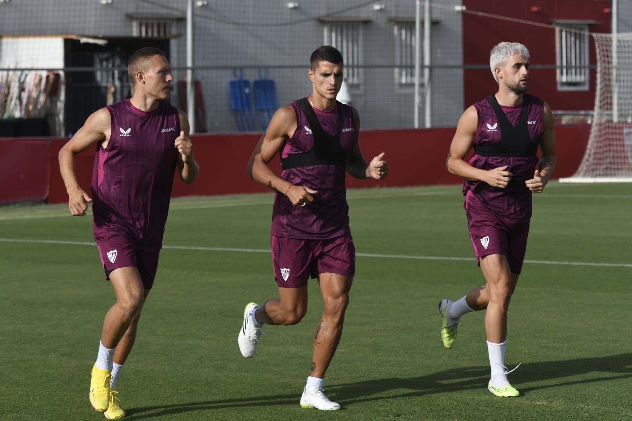 Augustinsson, Lamela y Januzaj, durante la sesión del lunes.