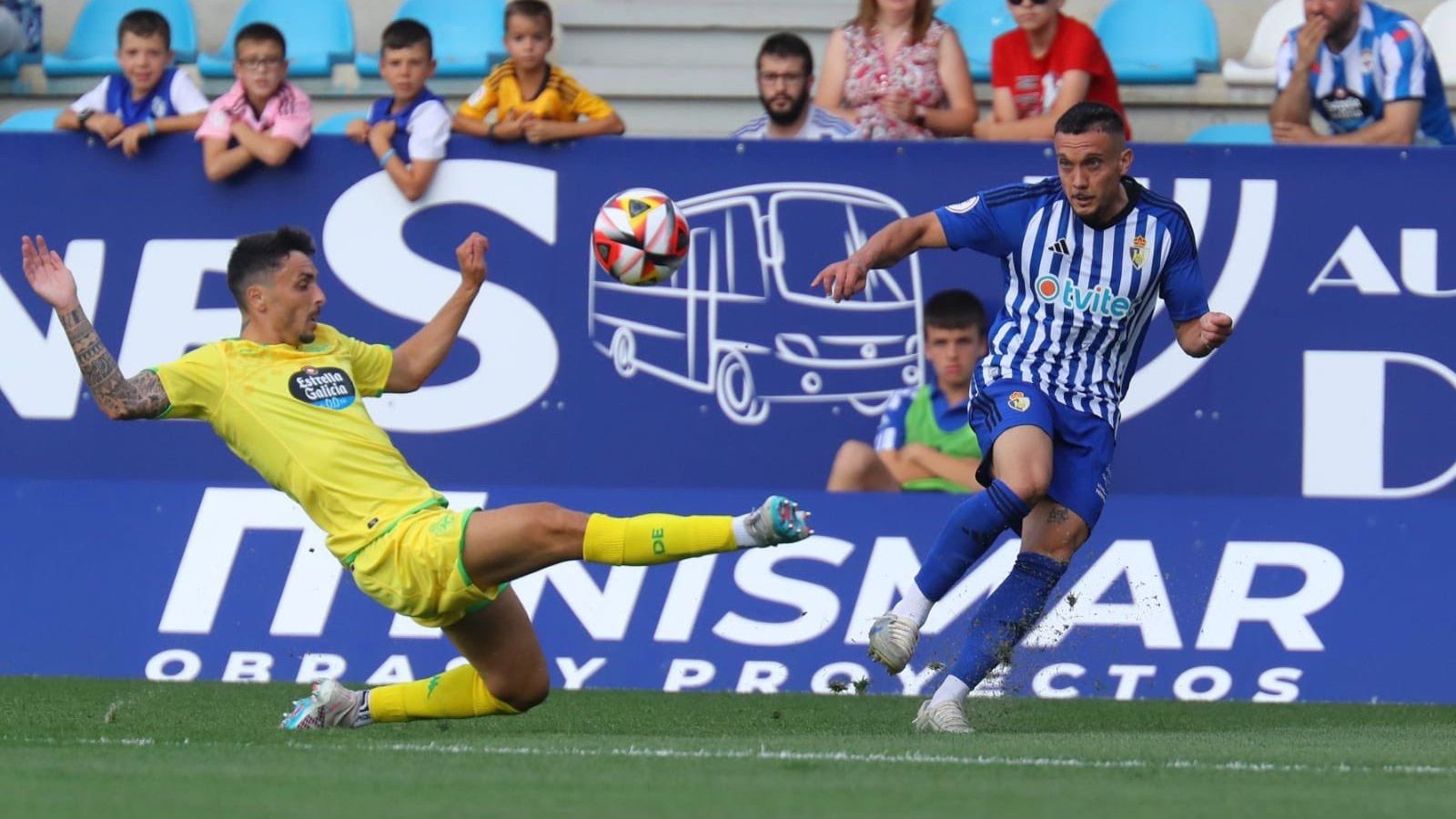 Ximo Navarro en el Ponferradina - Deportivo