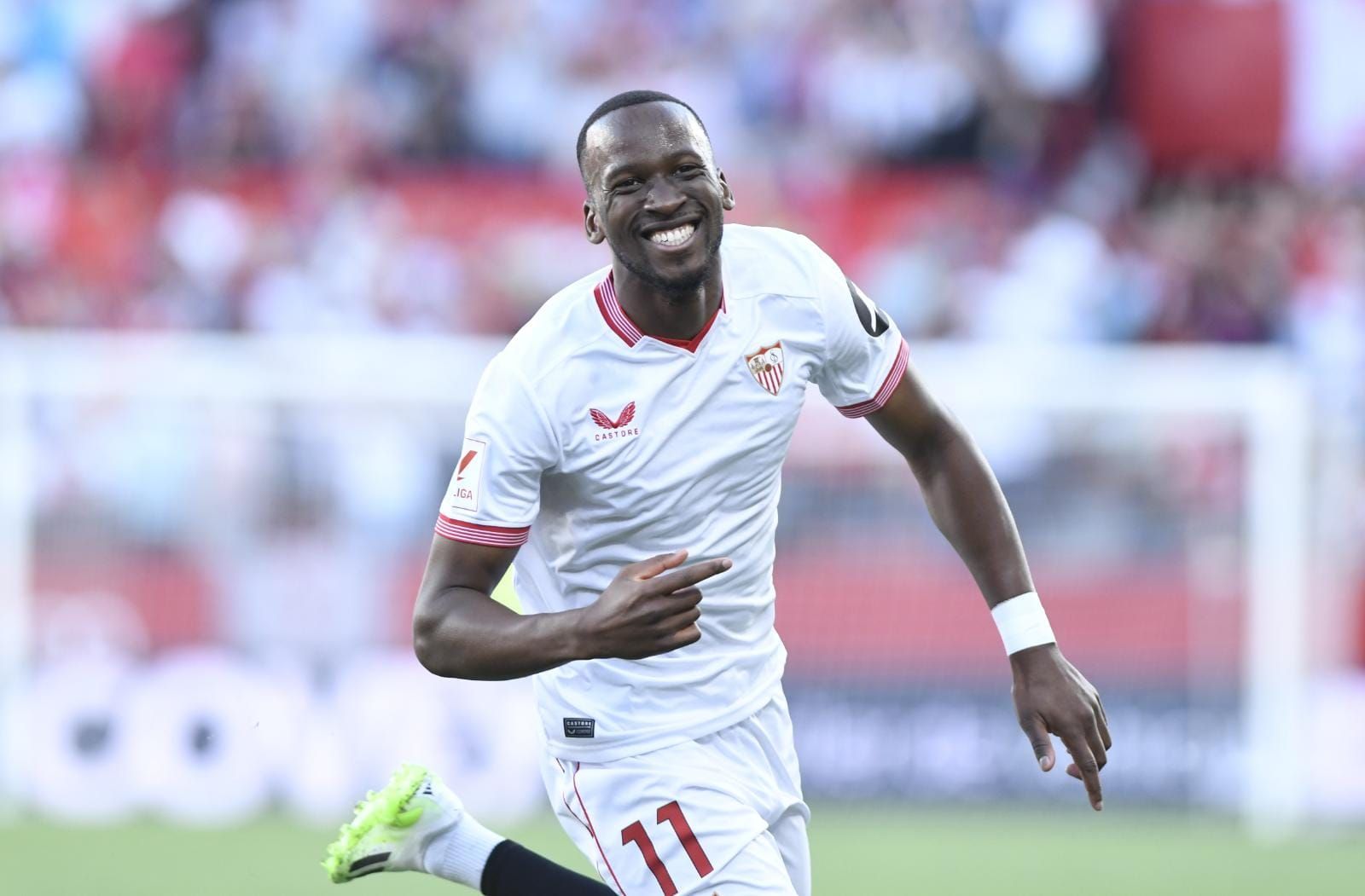  Lukebakio, celebrando su gol ante el Almería.