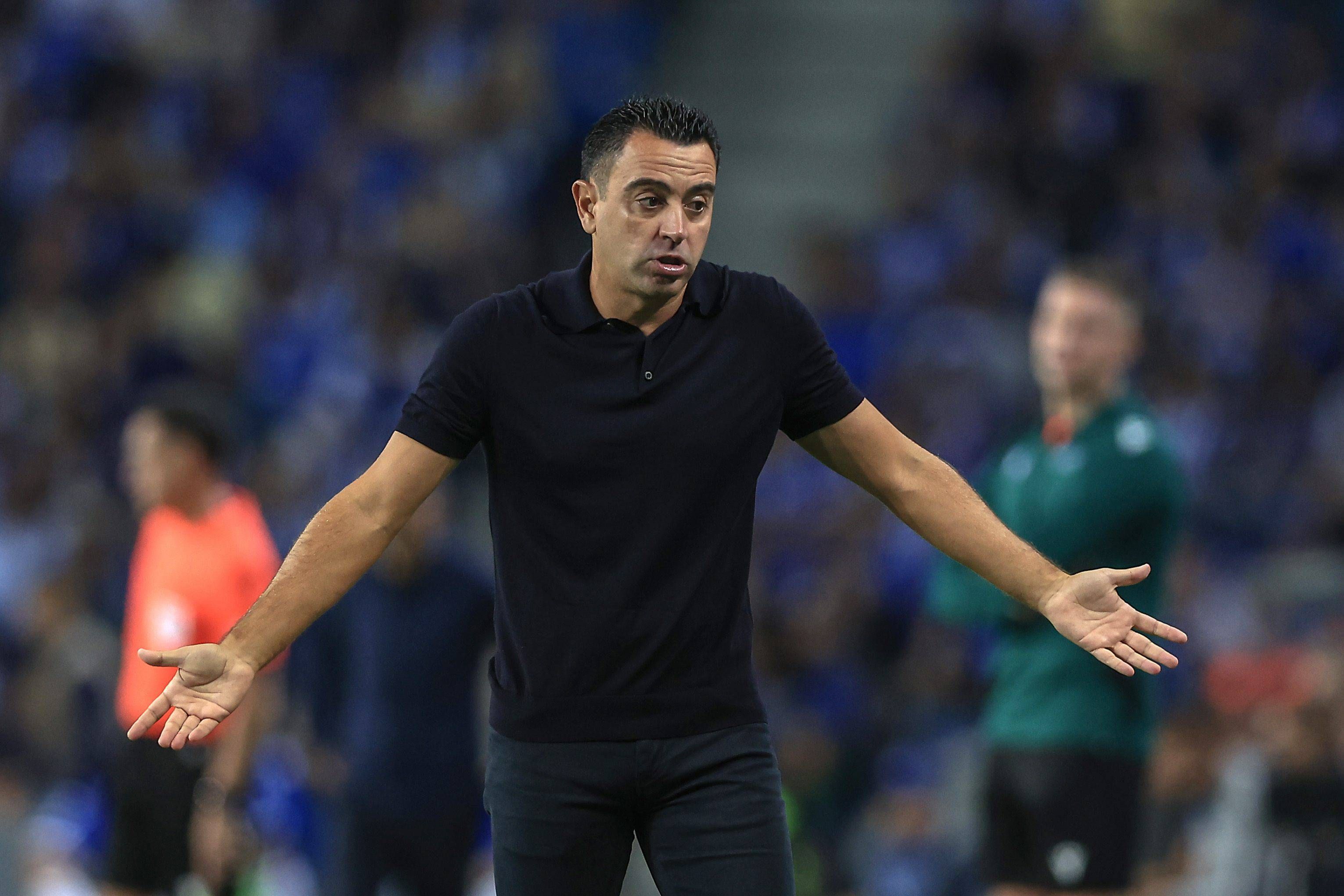 Xavi Hernández, en el partido ante el Oporto (FOTO: Cordón Press).