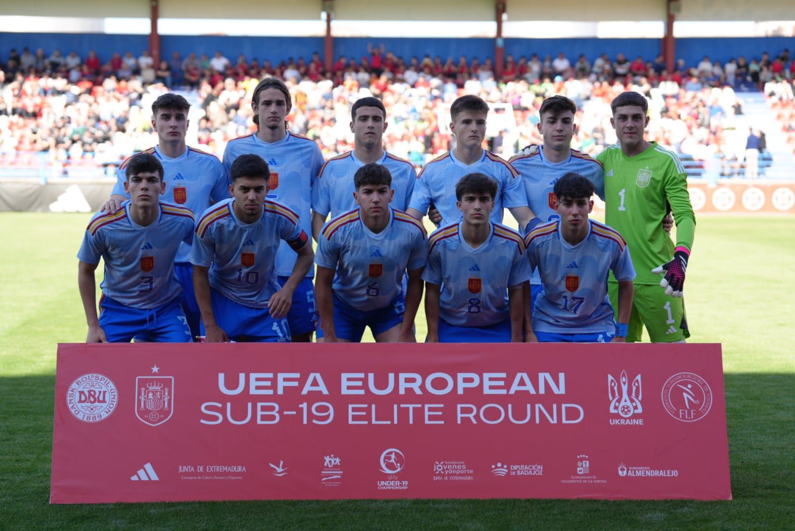 Yarek, en el once titular de España sub 19.
