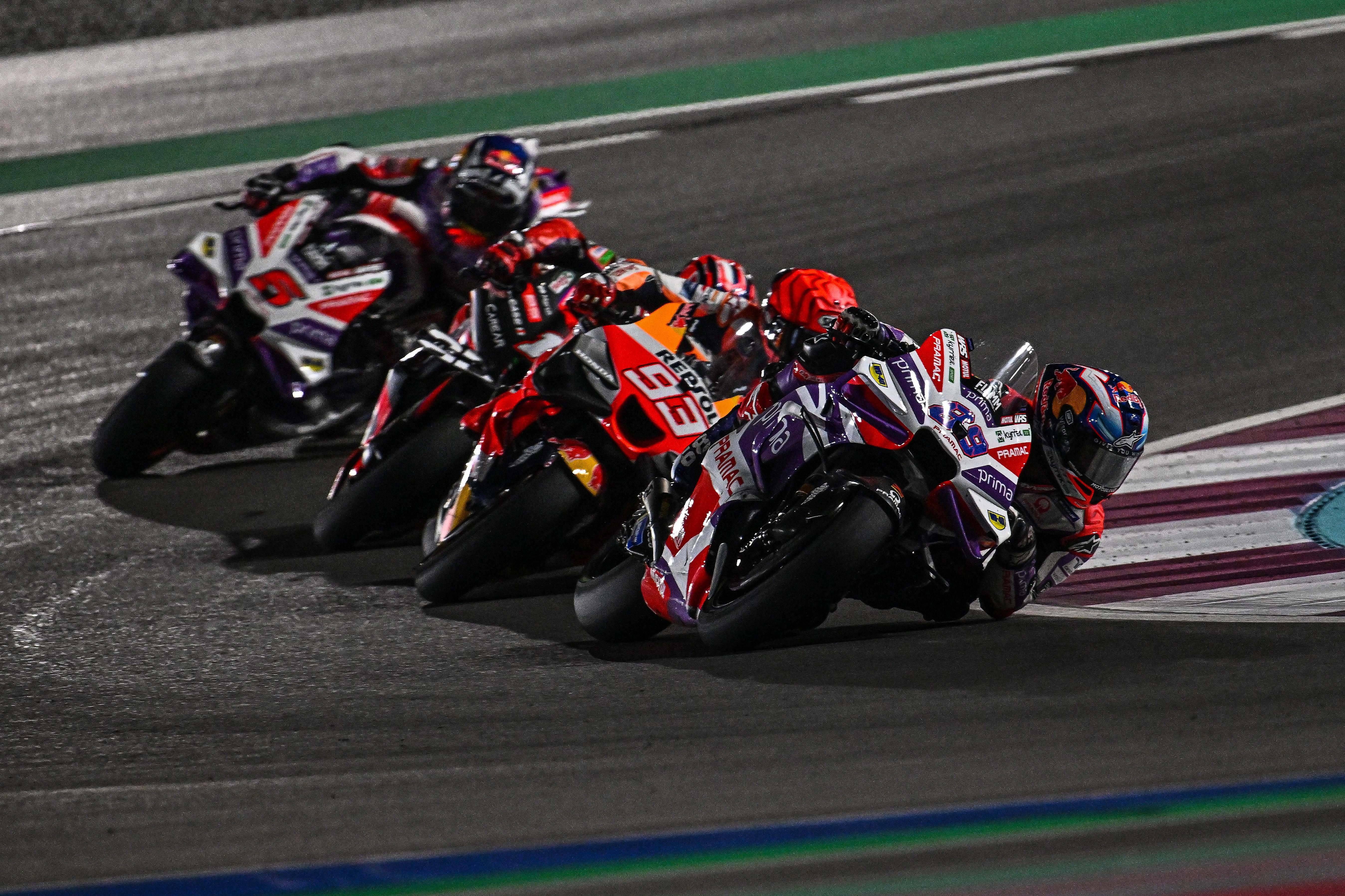  Jorge Martín, Marc Márquez, Maverick Viñales y Johann Zarco, en Qatar.