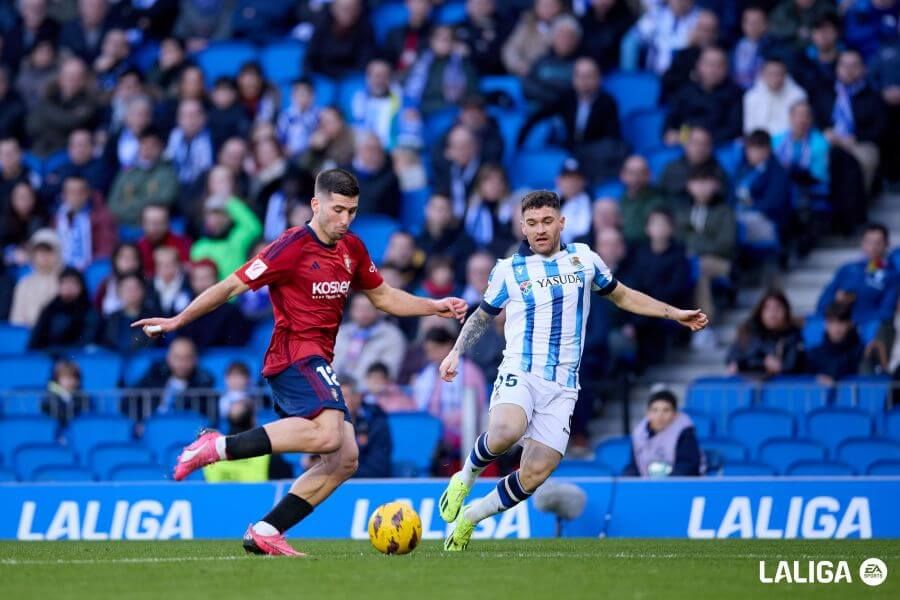  Javi Galán, en el Real Sociedad-Osasuna.