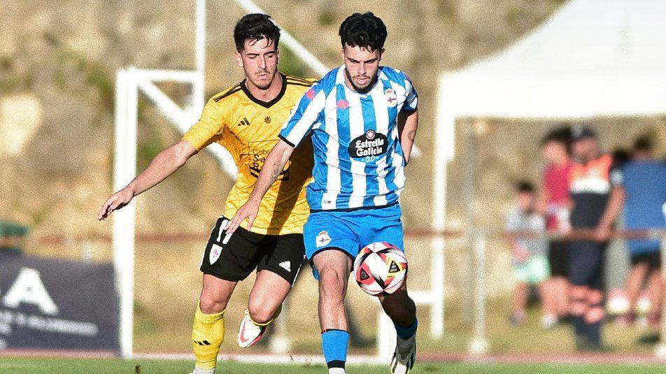 David Mella ante el Compostela