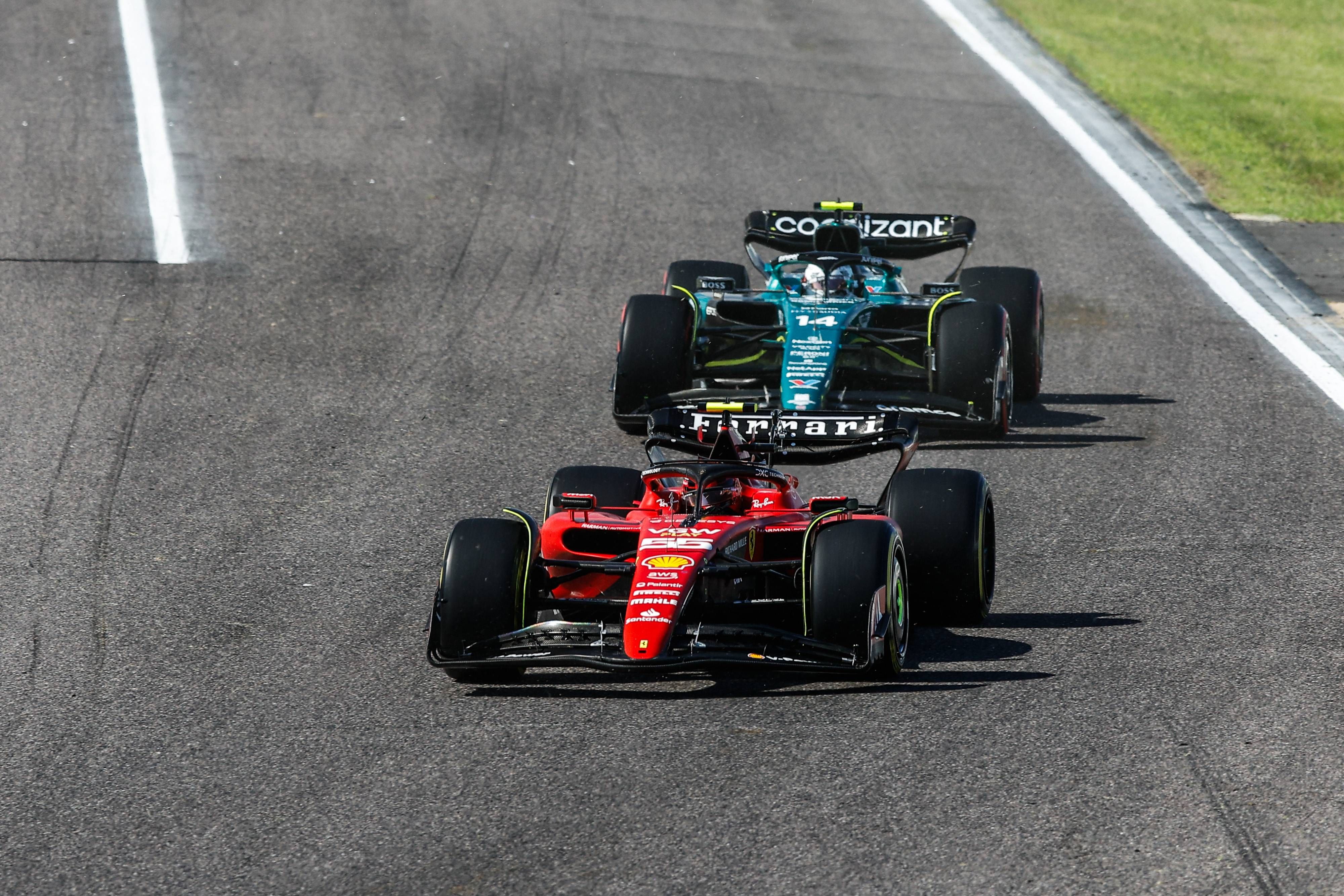  Carlos Sainz y Fernando Alonso, durante este 2023.