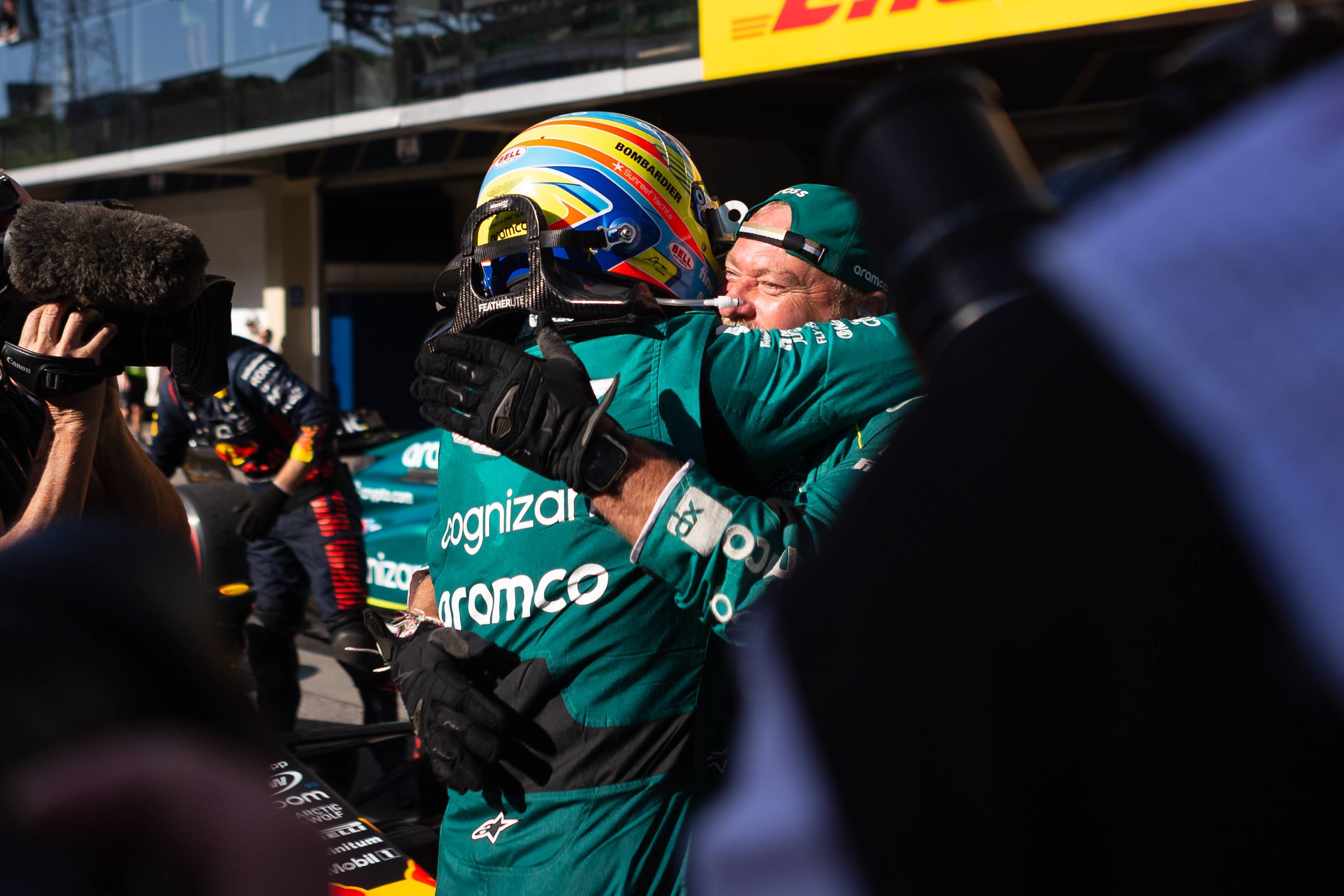  Fernando Alonso, celebrando un podio en 2023.