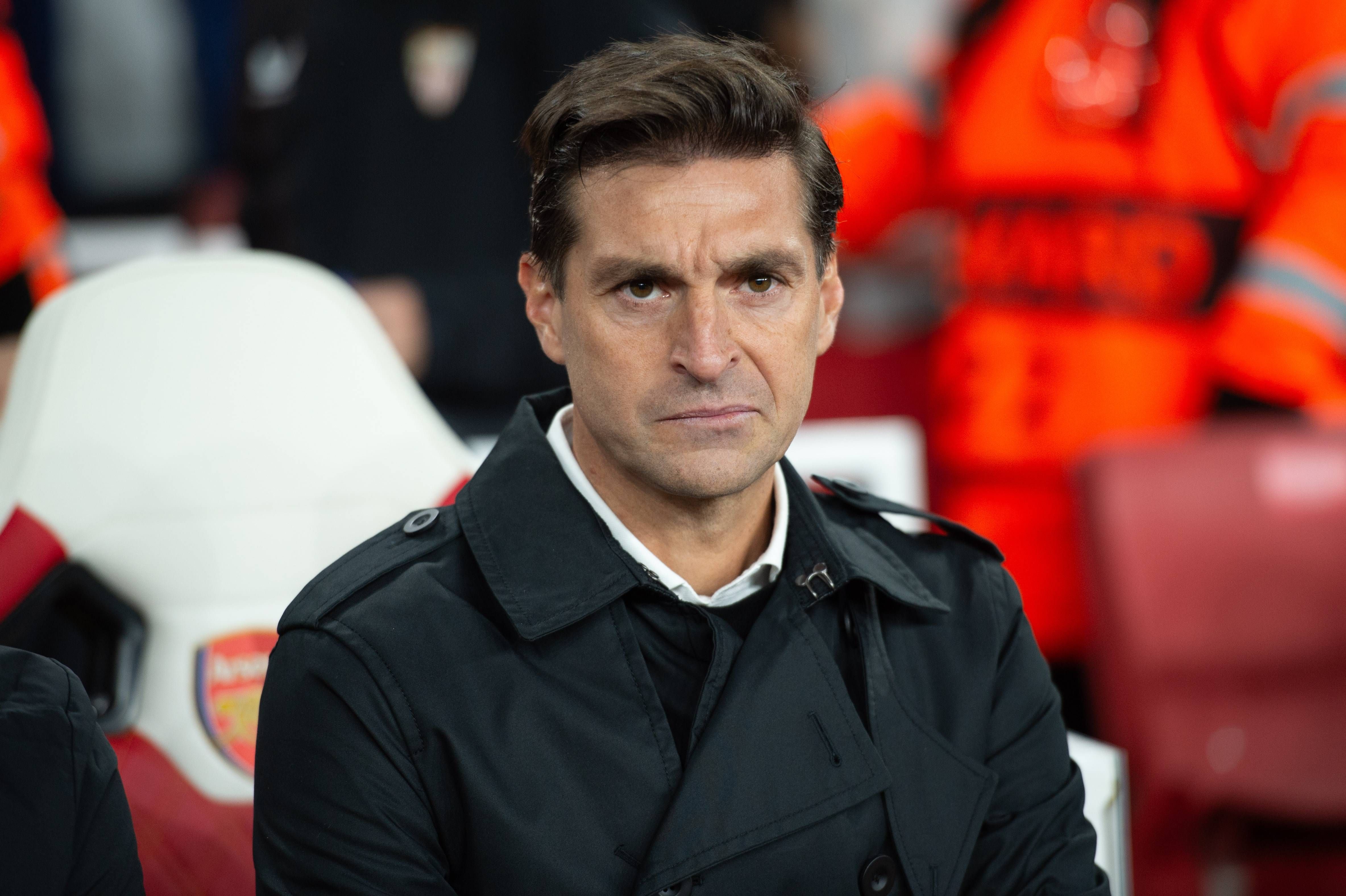  Diego Alonso, ante el Arsenal.