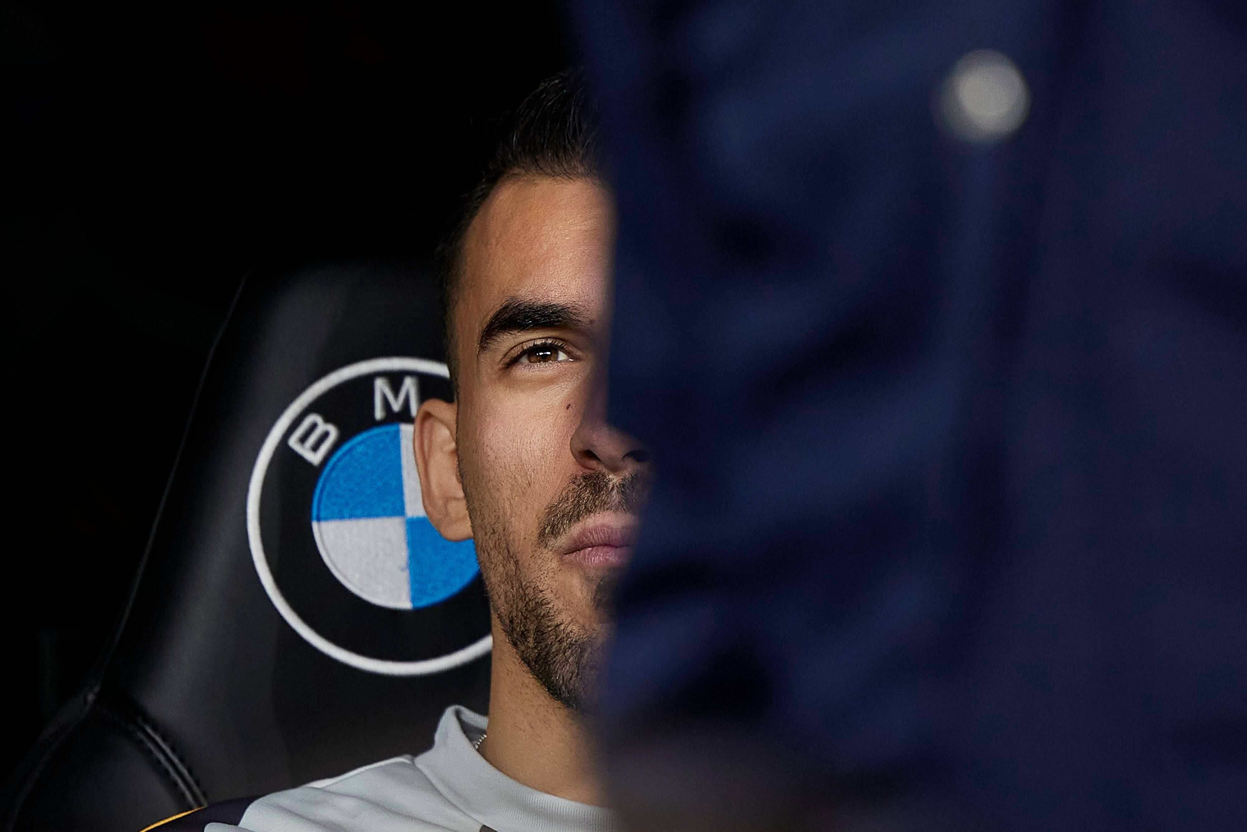  Dani Ceballos, en el banquillo del Real Madrid.