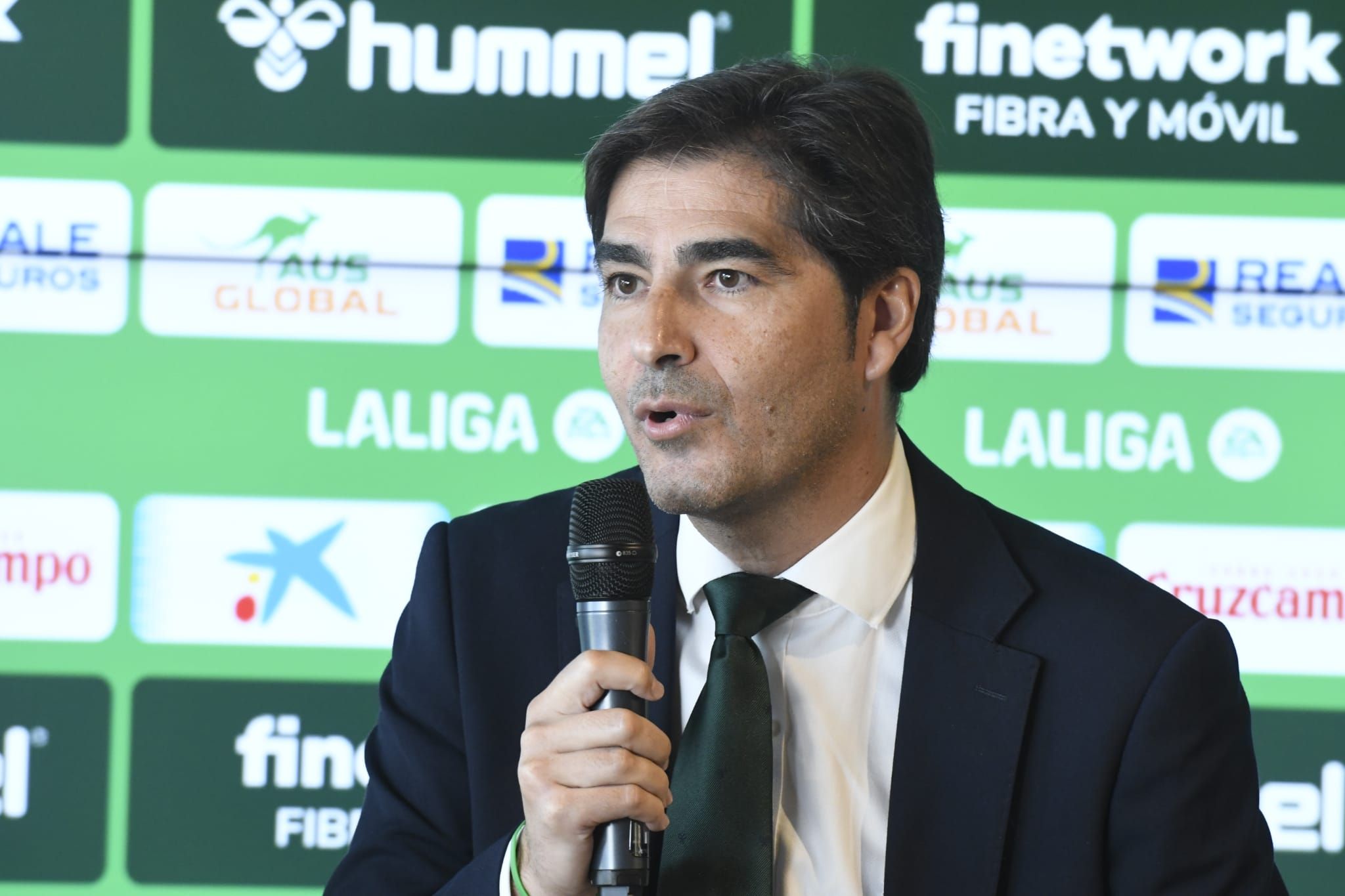  Ángel Haro, presidente del Real Betis (foto: Kiko Hurtado).