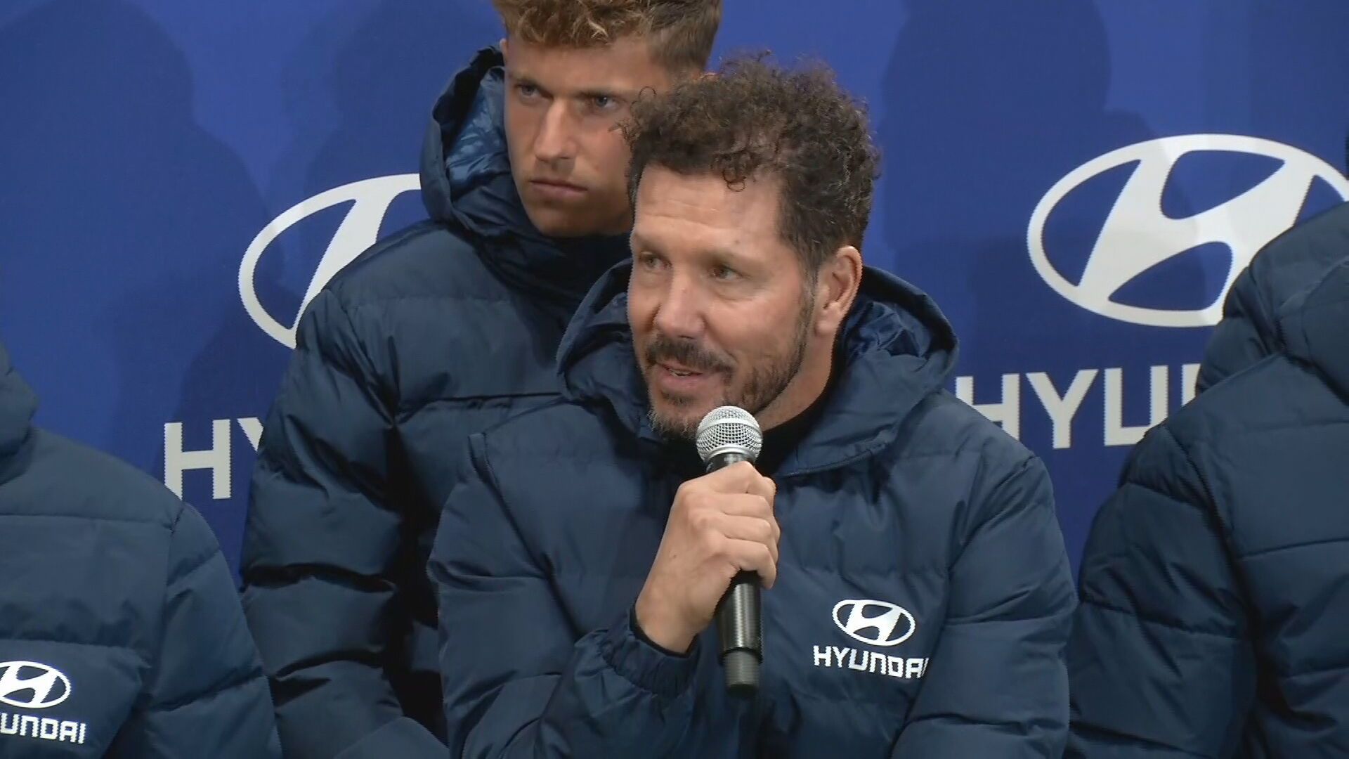 Simeone, durante un acto