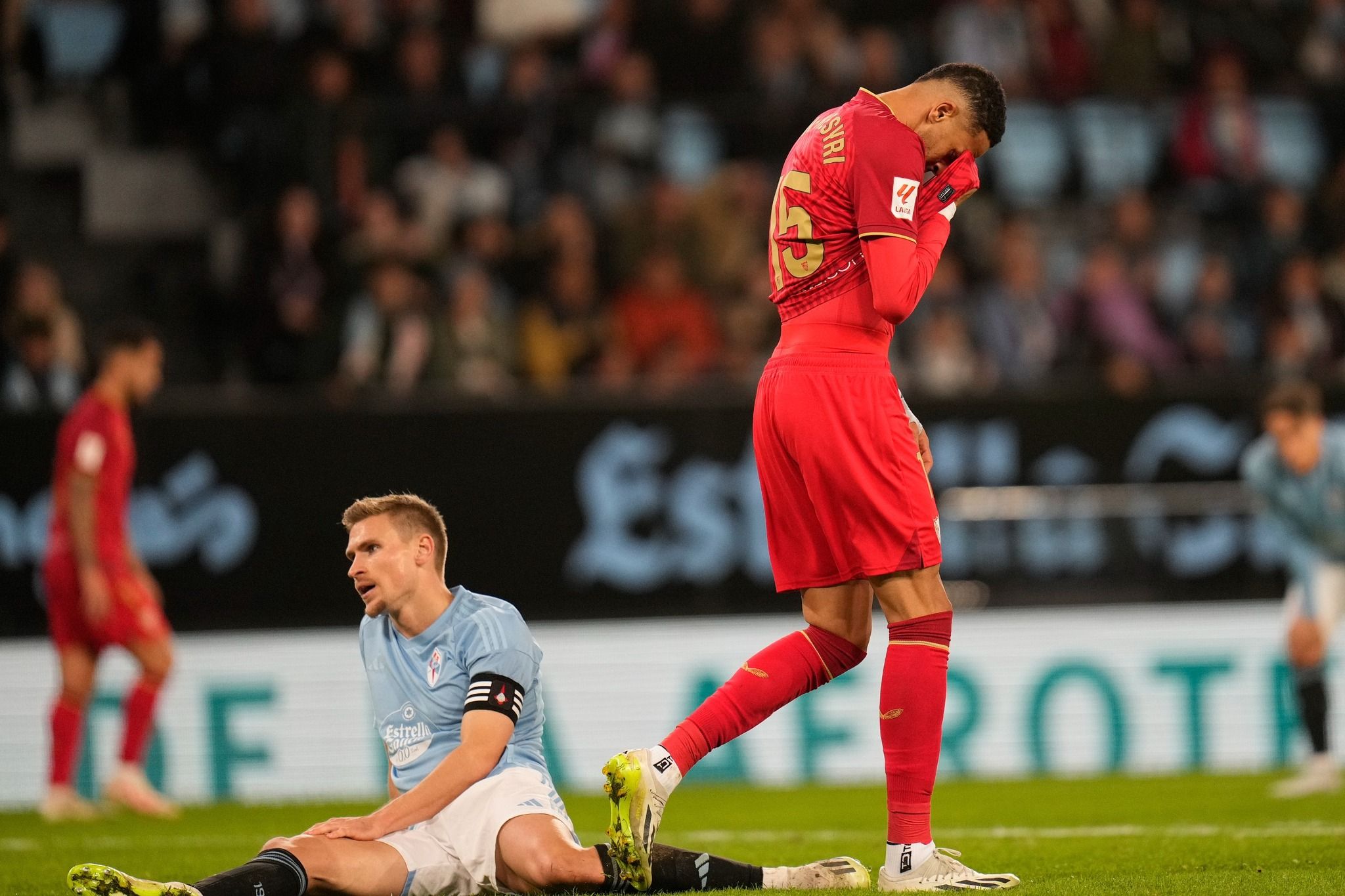  En-Nesyri, tras marcar su gol en Vigo.