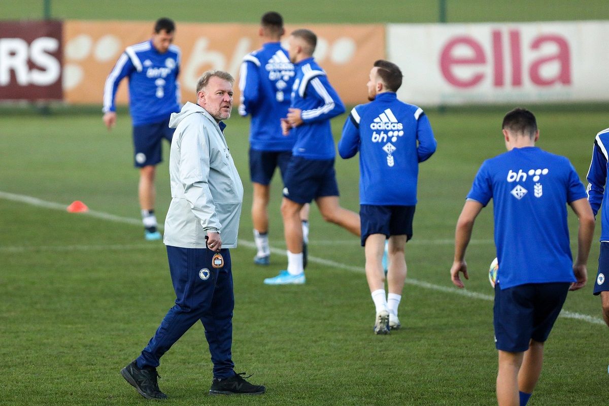Prosinecki, en la actualidad, como entrenador.