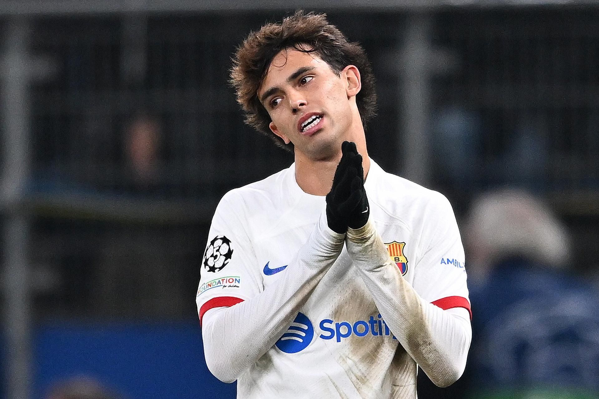 Joao Félix se lamenta en el Shakhtar-Barcelona.