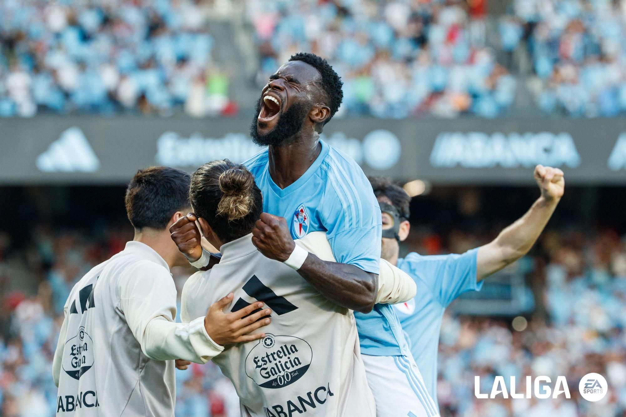  Jonathan Bamba celebra su gol posteriormente anulado en el Celta - Mallorca.