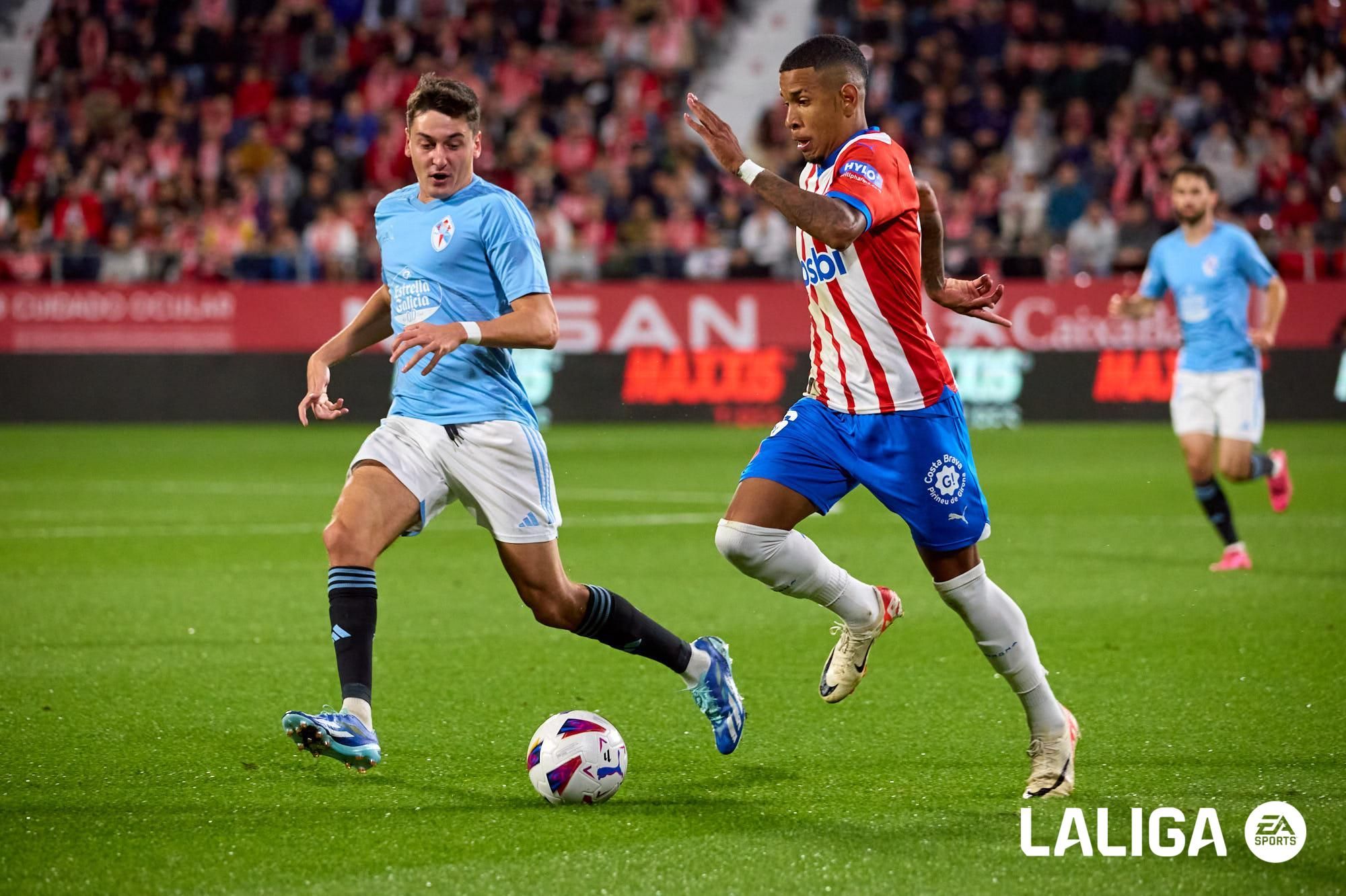  Dotor encima a Savinho en el Celta - Girona.