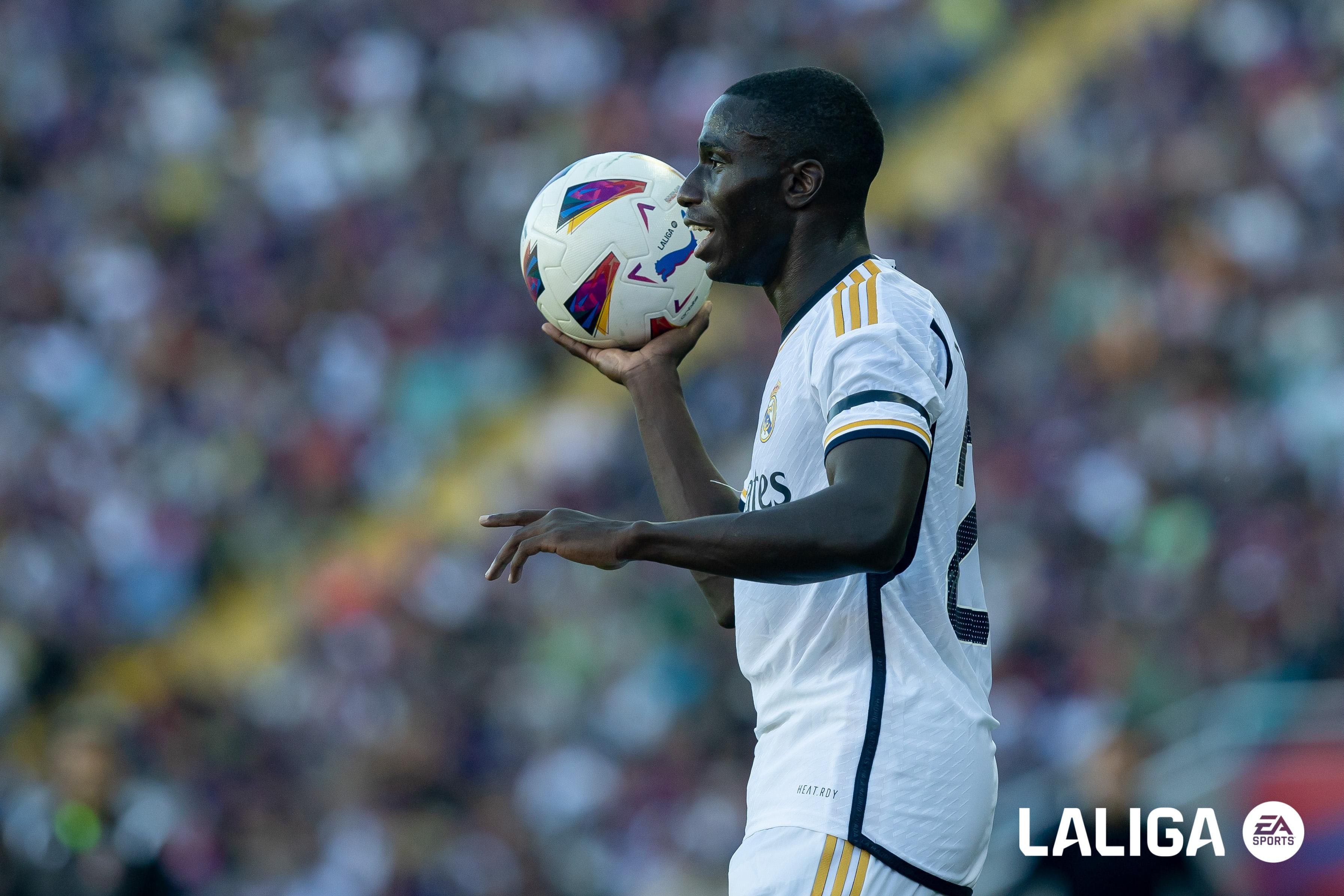  Ferland Mendy, en El Clásico Barcelona - Real Madrid.