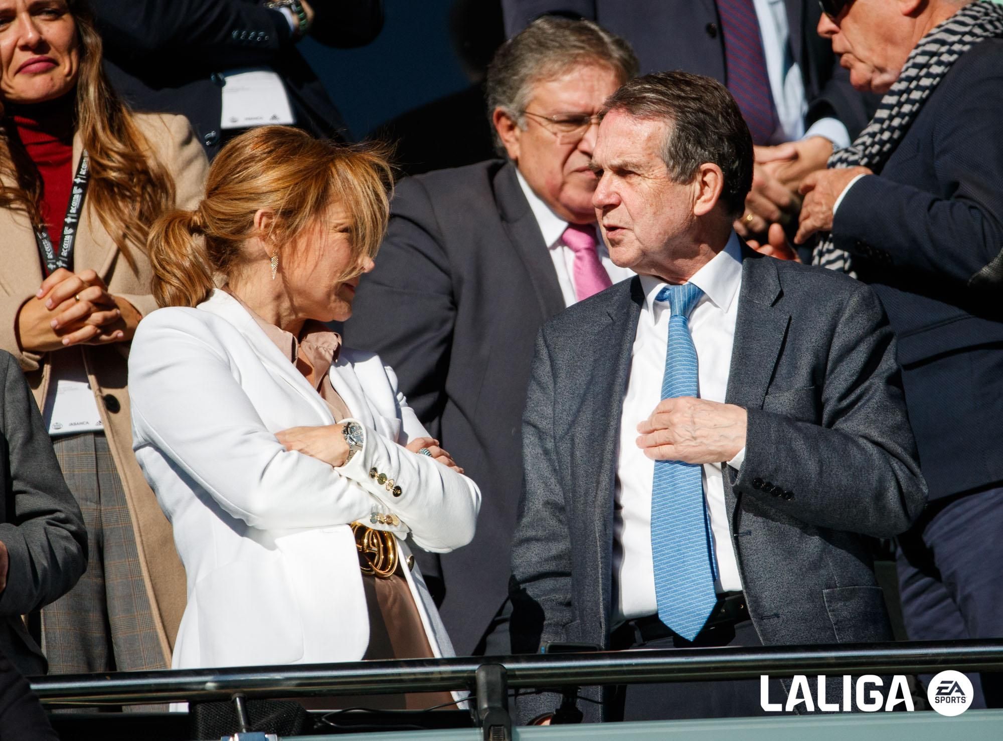  Marián Mouriño, junto a Abel Caballero en Balaídos.