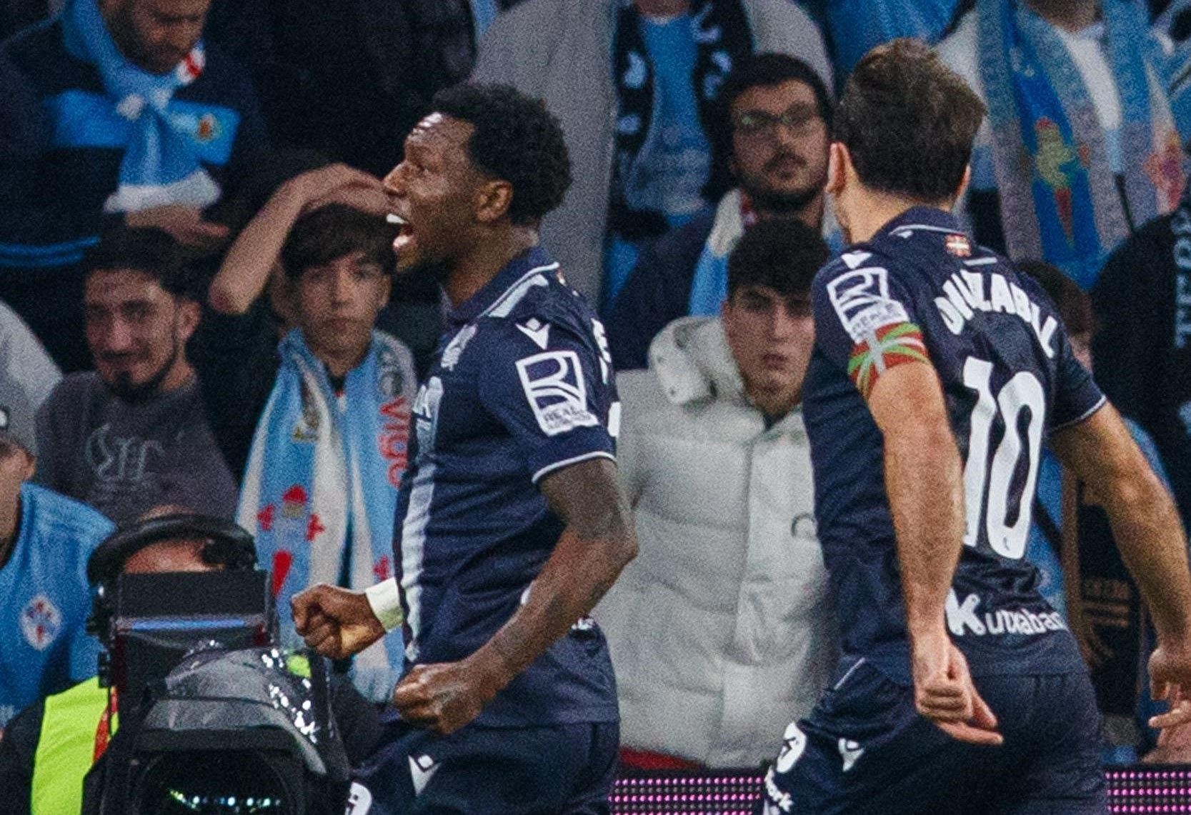  Celebración del gol de Sheraldo Becker en el Celta - Real Sociedad.