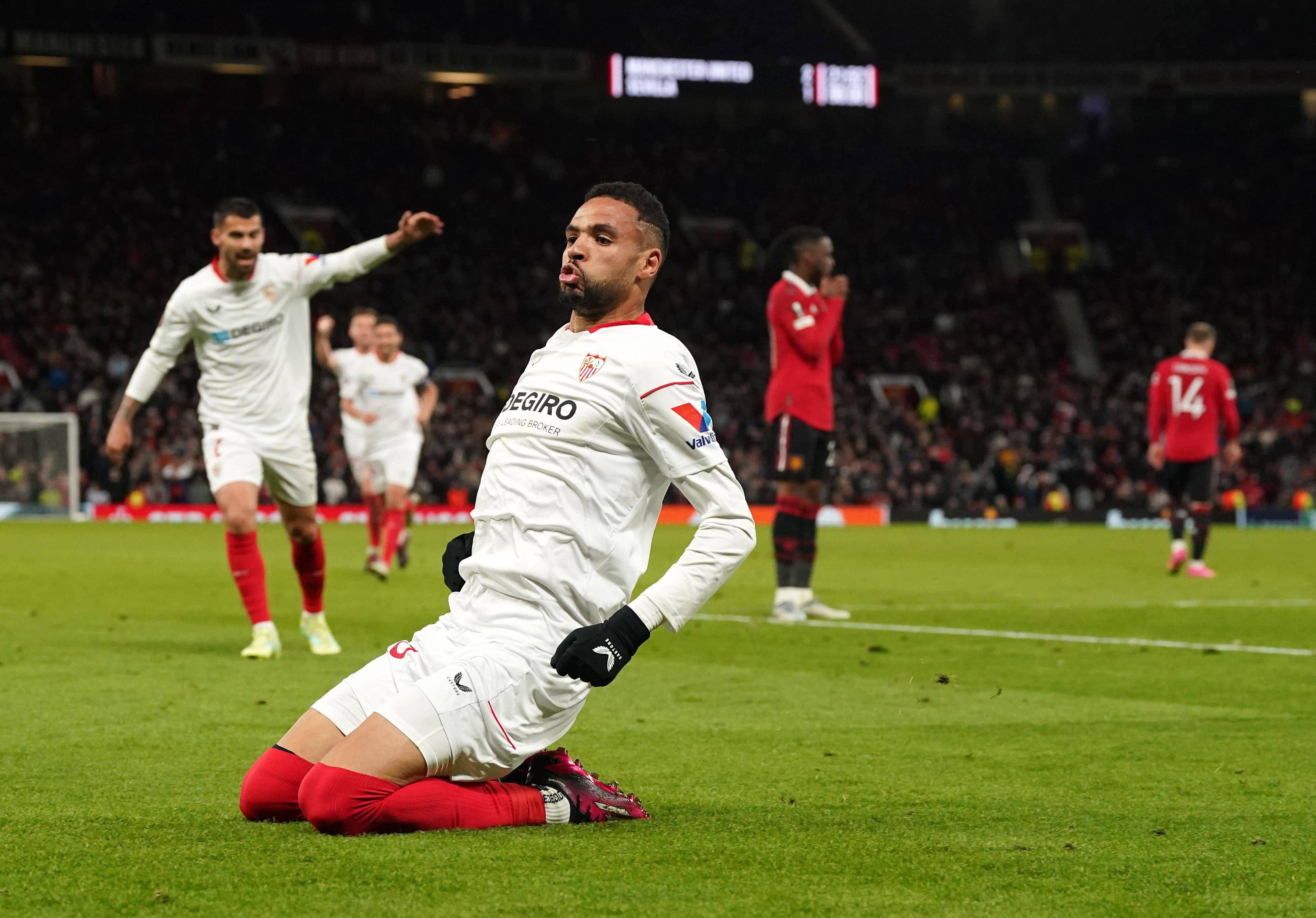  En-Nesyri, celebrando un gol en el Manchester United-Sevilla.