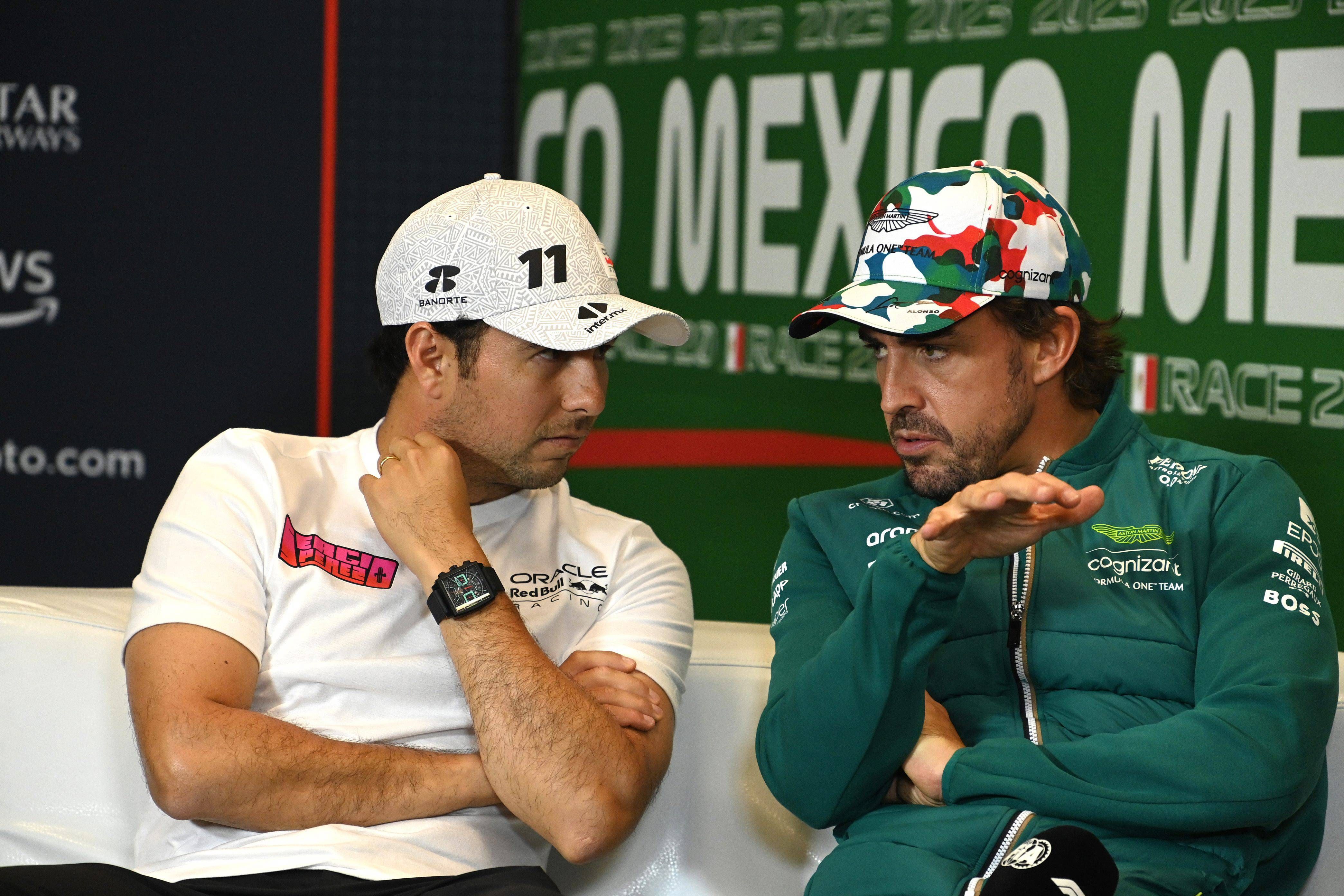  Sergio Pérez y Fernando Alonso en el GP México.