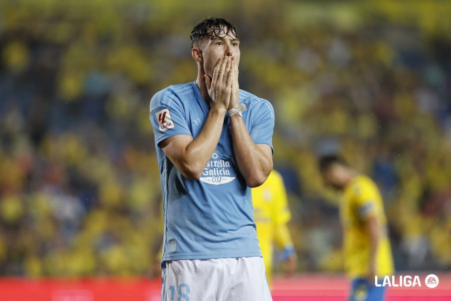  Strand Larsen se lamenta en el Las Palmas - Celta.